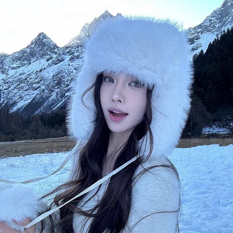 Winter warm hats, versatile faux mink flight hats, couple plush Lei Feng hats, windproof cycling ear protectors Application Scenario