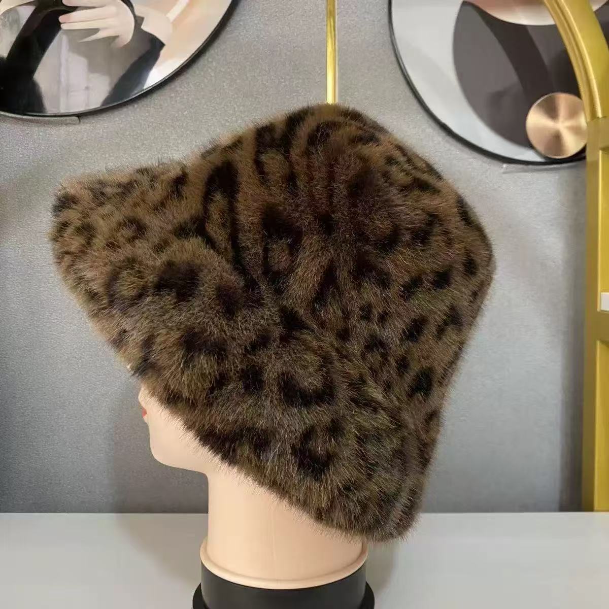 New thickened, warm, faux fur, fashionable and simple Mongolian hat, faux mink for women, warm and fashionable