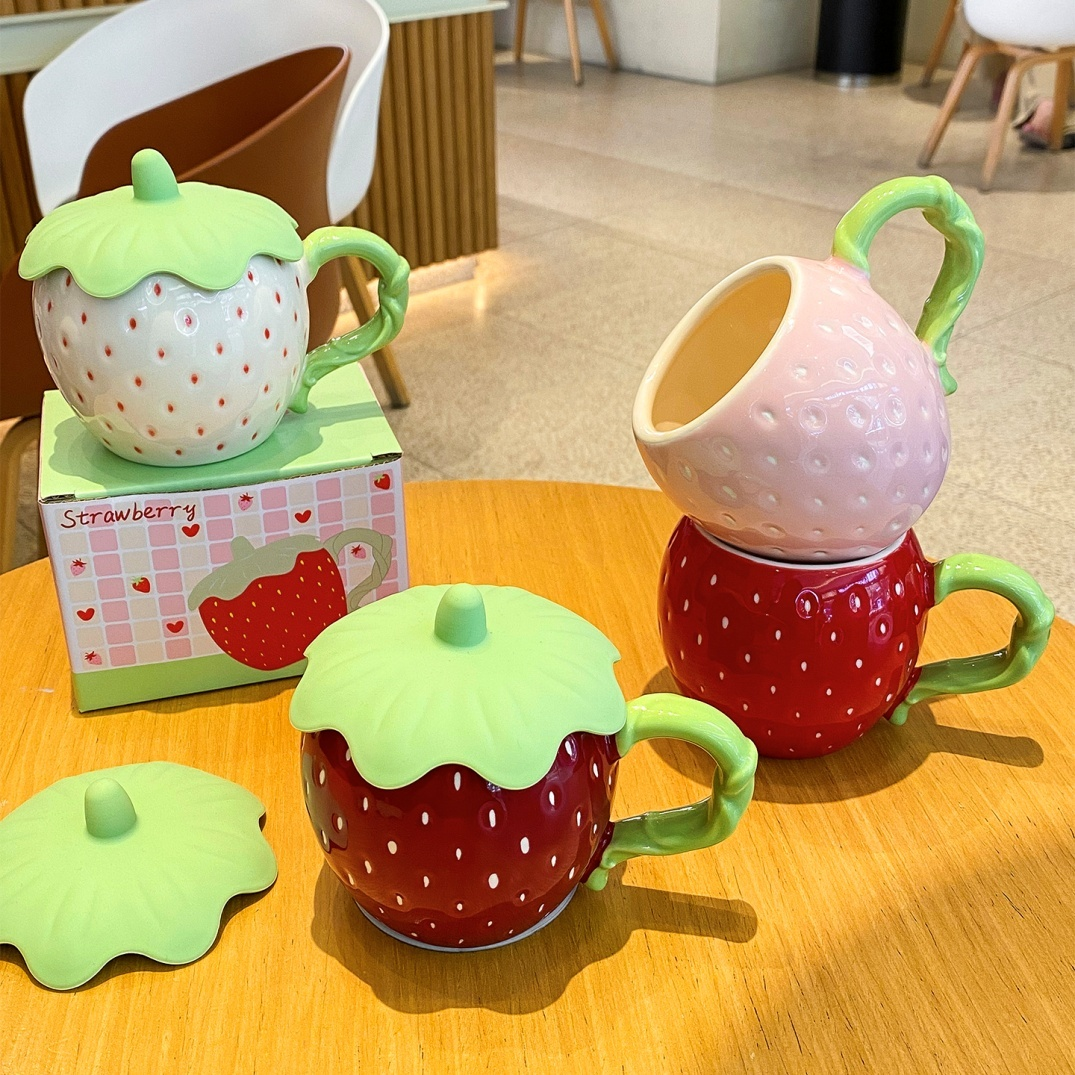 Cute strawberry ceramic Cup 180ml, fresh and cute water cup, portable cup for daily use