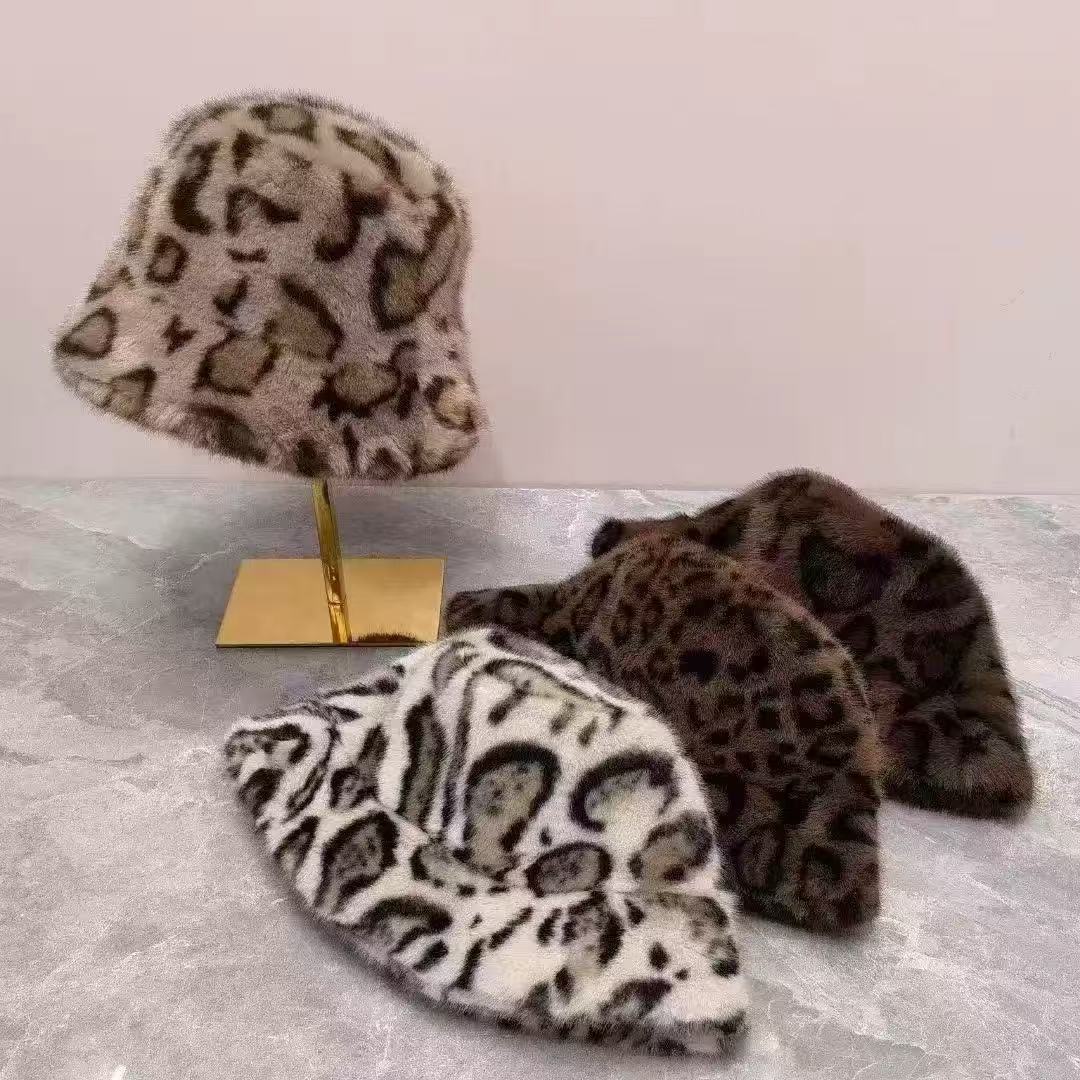 New thickened, warm, faux fur, fashionable and simple Mongolian hat, faux mink for women, warm and fashionable Specification image