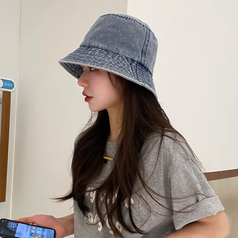 A washable fisherman's hat for women in spring, summer and autumn, a retro, versatile, simple and sun-protective denim basin hat from a Japanese trendy brand details Picture