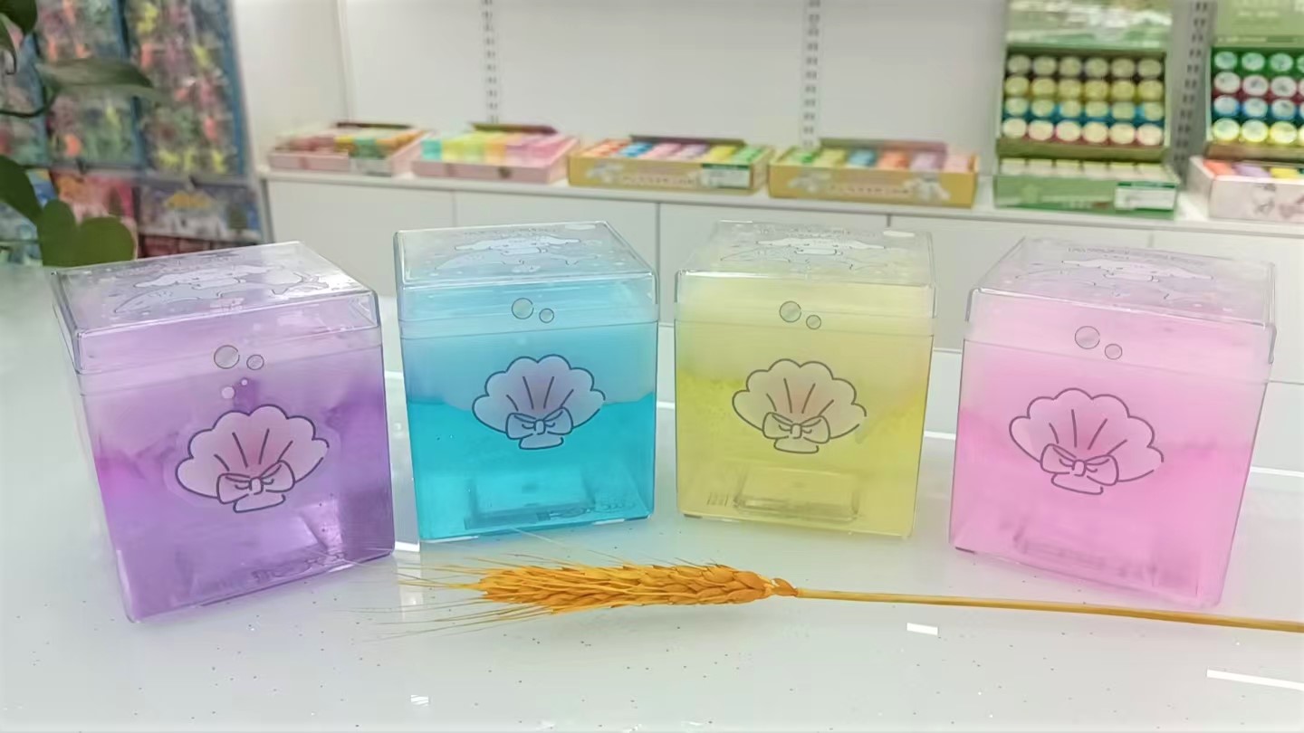 月光海豚双色起泡胶/拉伸/揉捏/拍打/解压/减压/好玩/有趣玩具8入B0344-1陶泥匠