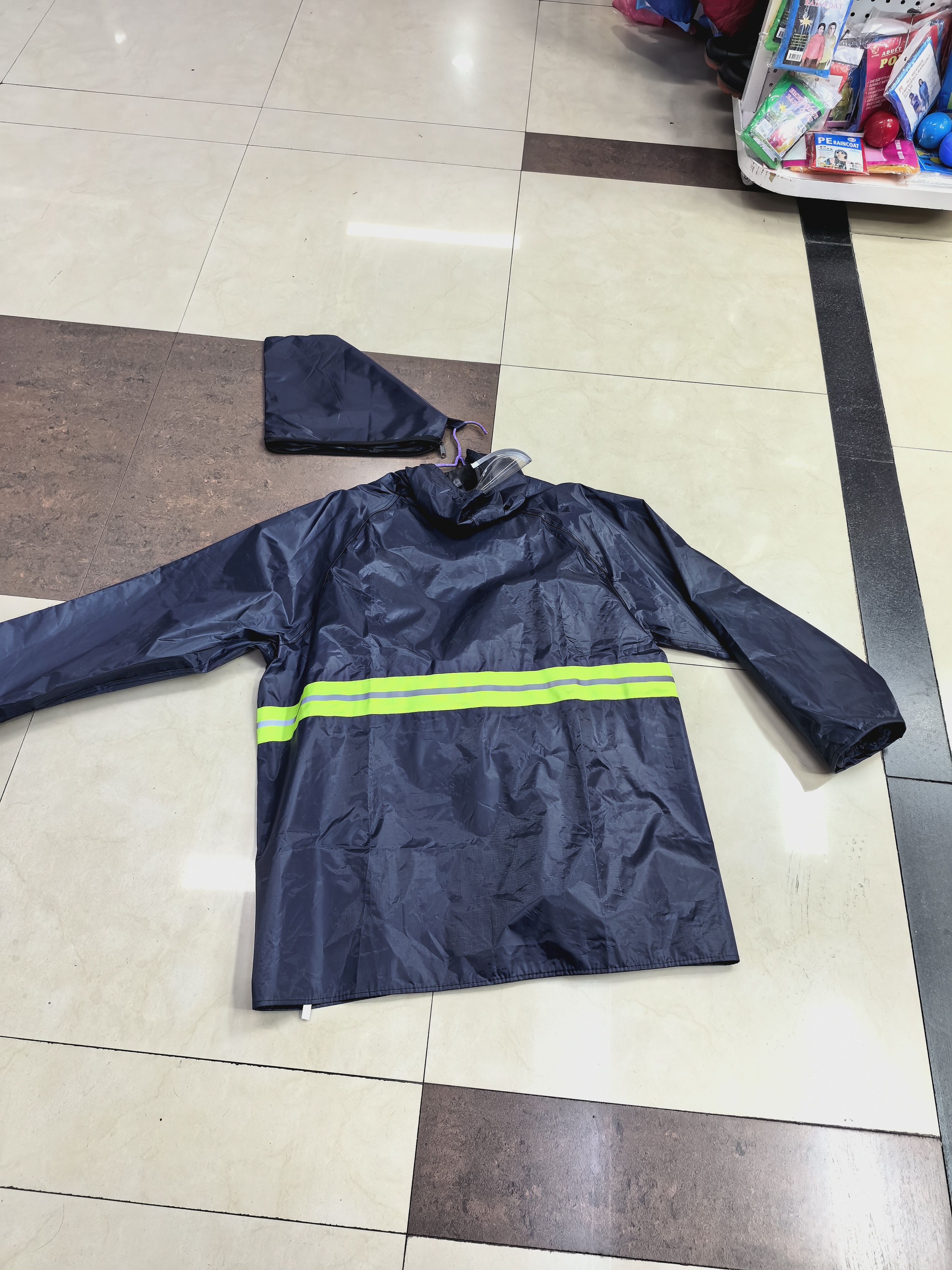牛津布单层套装雨衣产品图