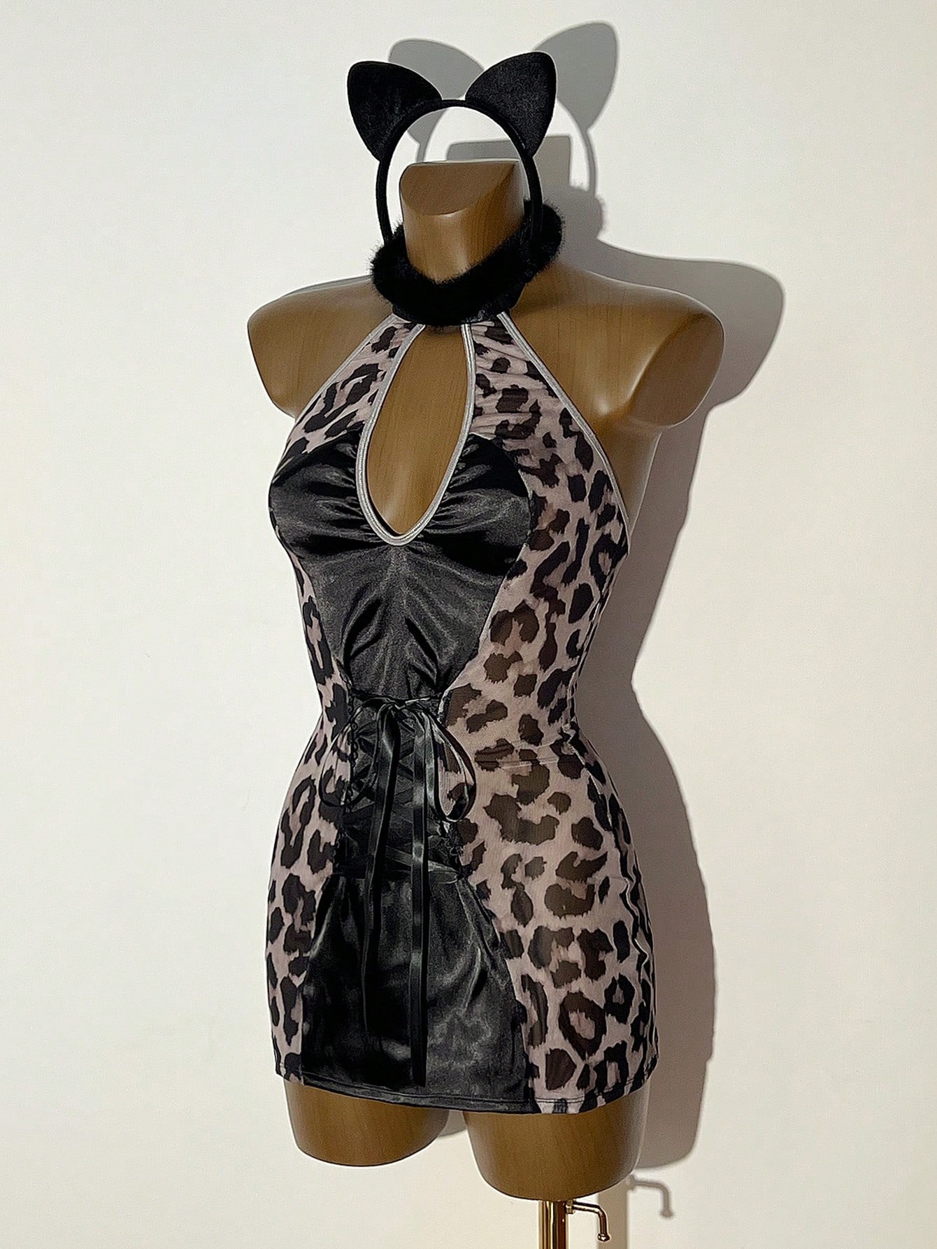Leopard-print nightgown, hot and spicy hip-hugging lingerie, sexy lace set Application Scenario