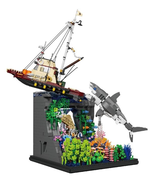 "Underwater Horror Shark Shipwreck building Block scene model.