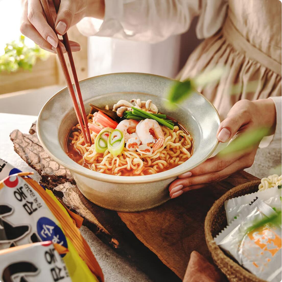 Free shipping! Korean imported instant noodles, Nongshim Udon noodles 120g*5 bags, chewy, smooth, fresh and rich in flavor Application Scenario