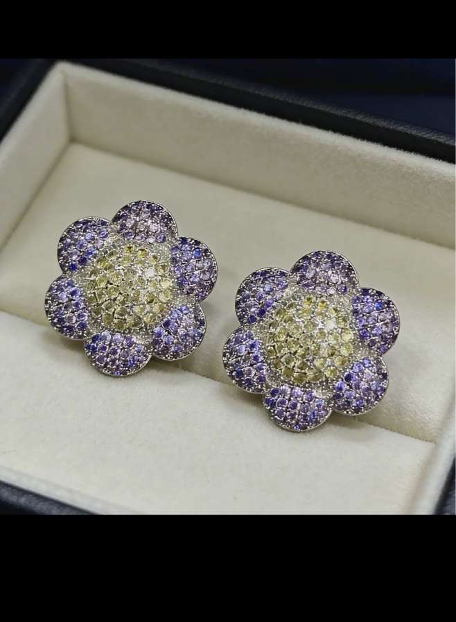 والأقراط الزاحفة المصنوعة من الحديد الزهر، والتي تصنع من أزهار معززة، ليست أكثر أهمية من ذلك بكثير detail image 3