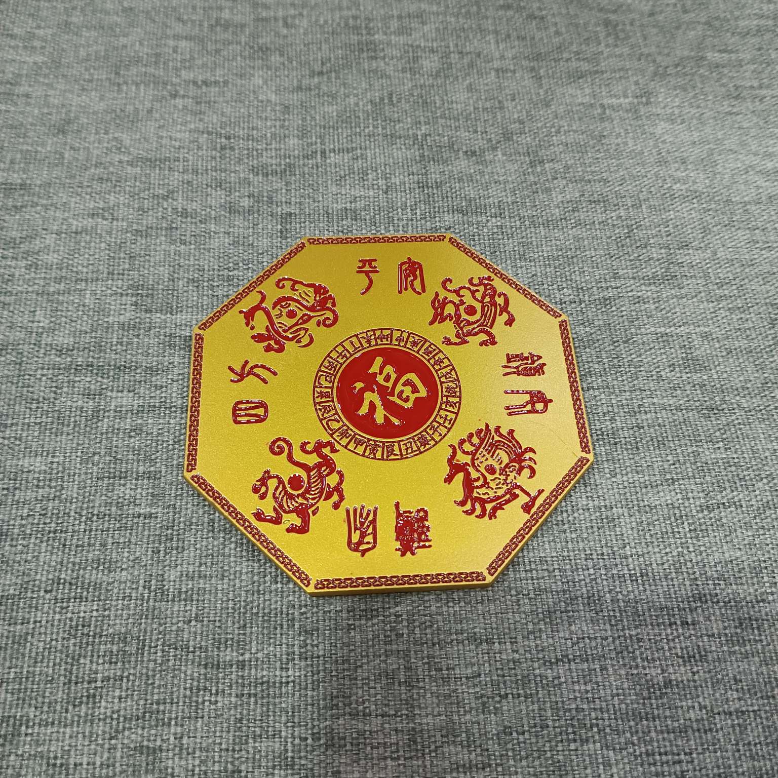 Zhonggong Craft Alloy decorative piece: Red Oil for Wealth accumulation and Blessings from the Heavenly Official detail image 3