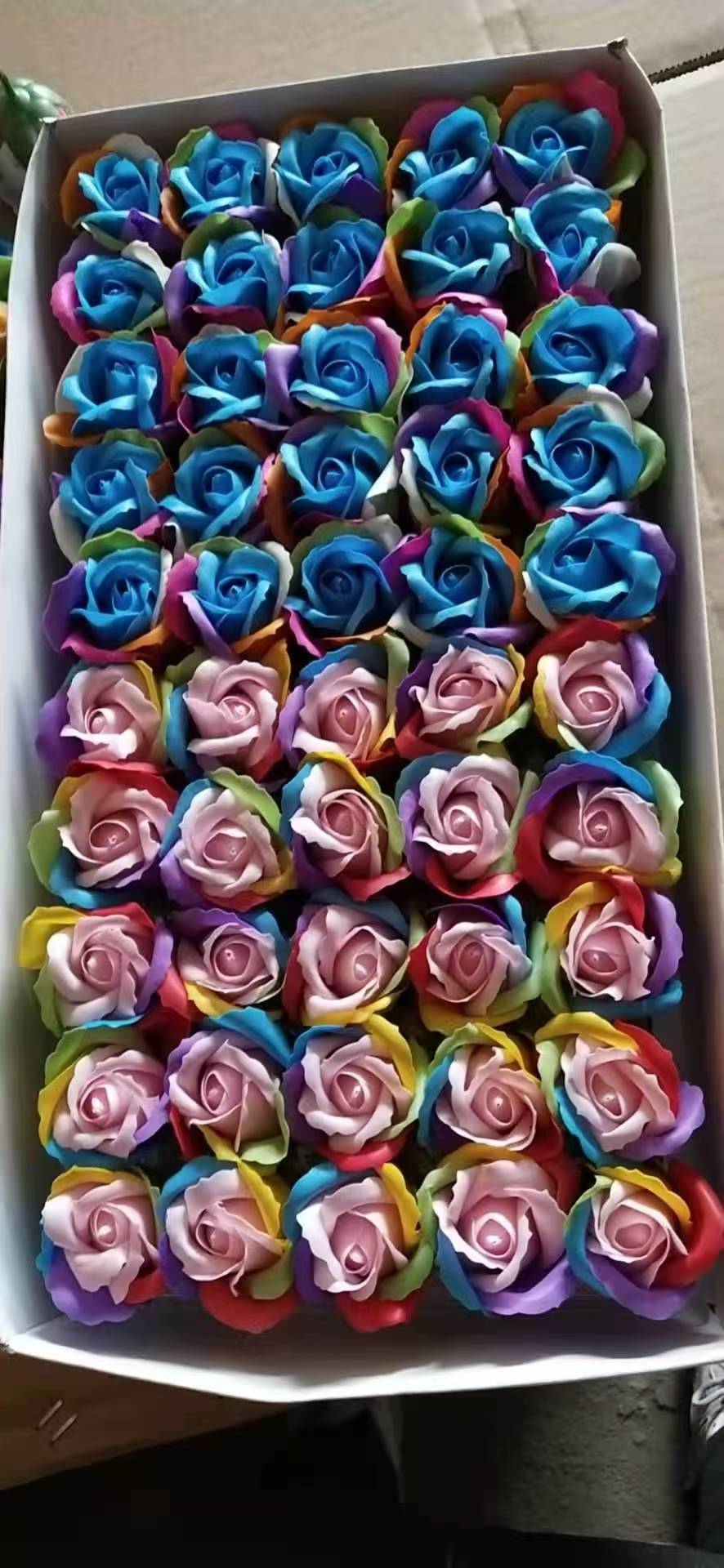 Diy colorful handmade soap roses as a birthday gift for your girlfriend. Romantic flower decorations and simulated flower heads Specification image