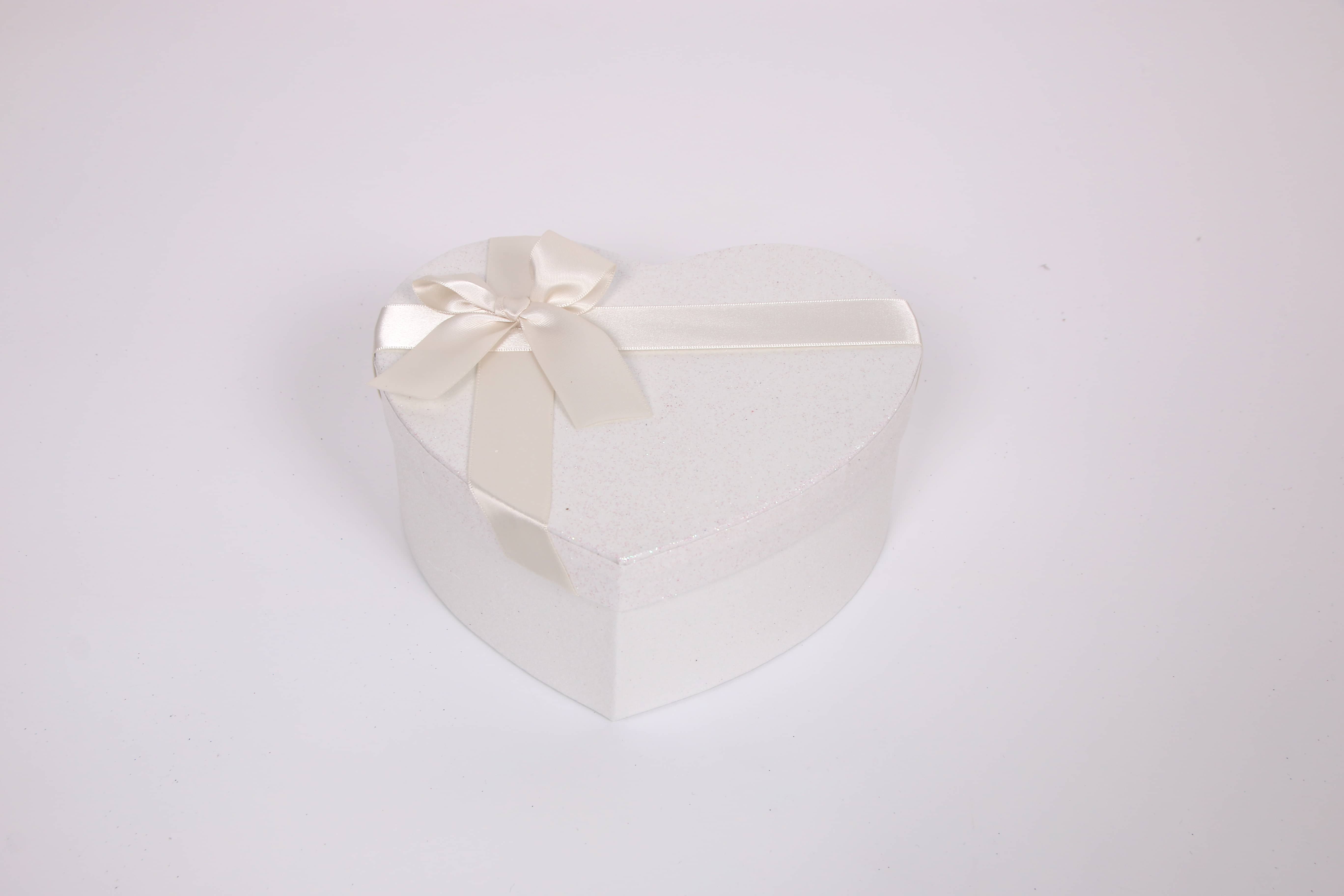 3405# Love Gift Box Three-piece Set, Red heart-shaped Gift Box, Souvenir, Festival gift Packaging box, Exquisite gift box pic 1