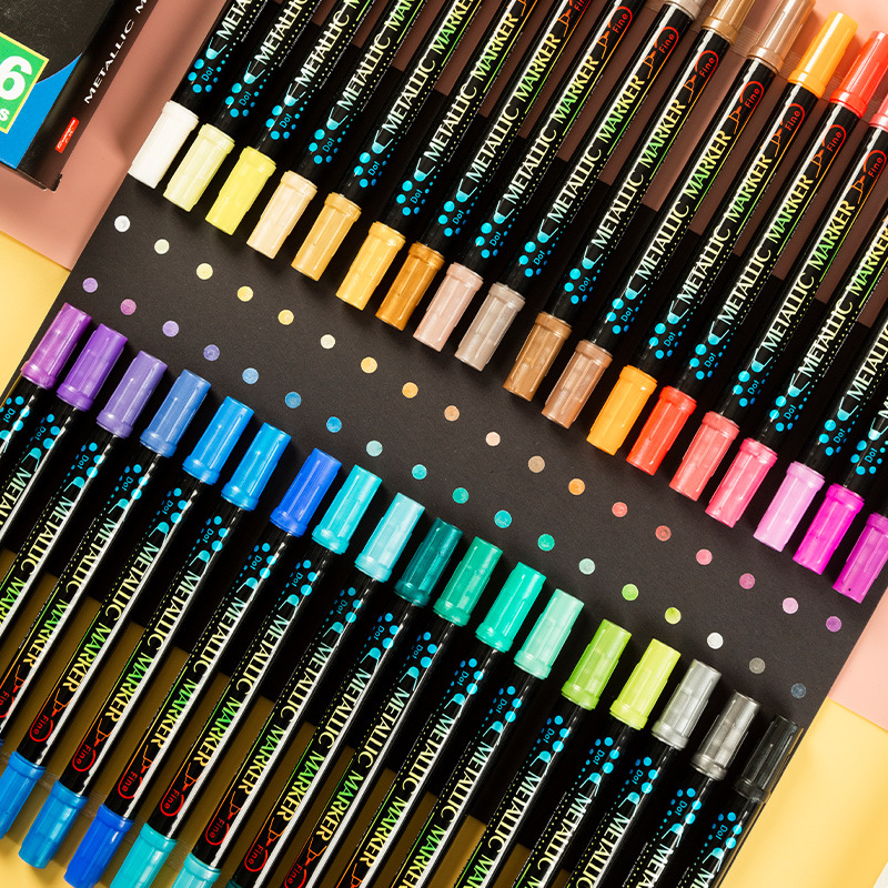 Guangna 6300 Double-headed water-based paint metal marker Pen 36-color set Ceramic hand-drawn Graffiti painting marker pen details Picture