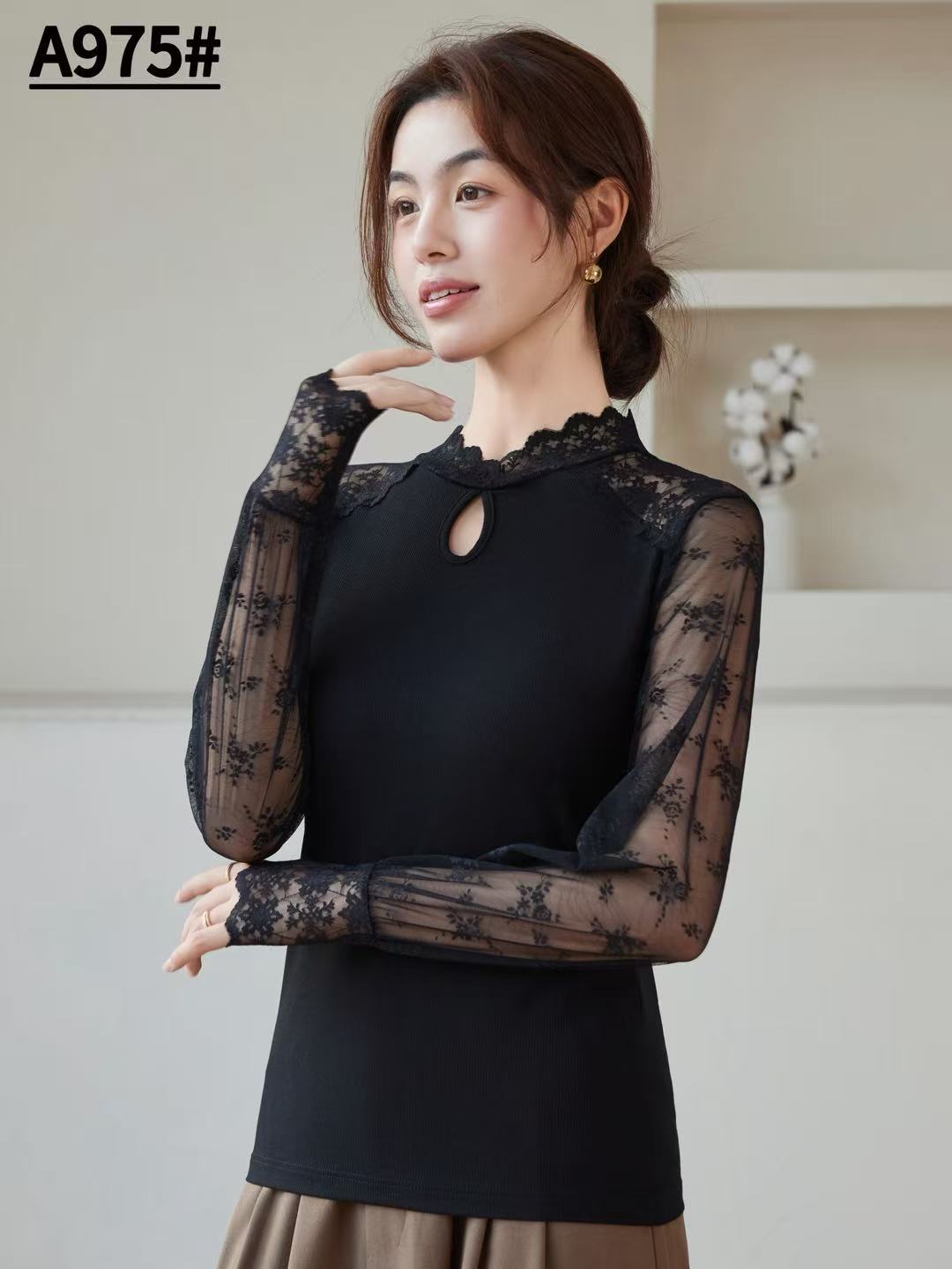 金色佳轩赫本风气质优雅睫毛蕾丝拼接上衣挂脖镂空花朵透视纯