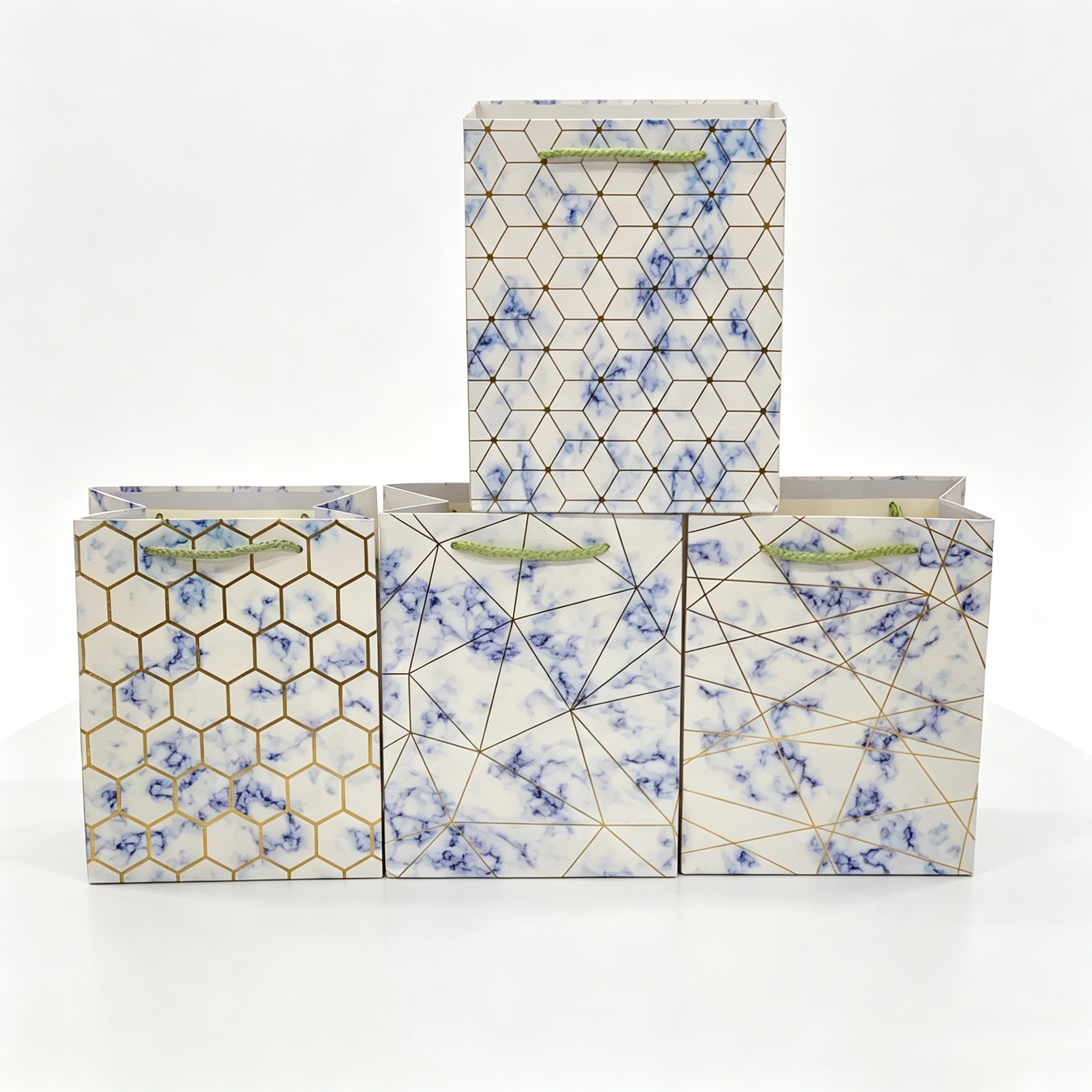Cross-border preferred blue and gold marble-patterned souvenir handbags, geometric style gift bags, direct supply from the source factory, packaging paper bags, gift bags Application Scenario