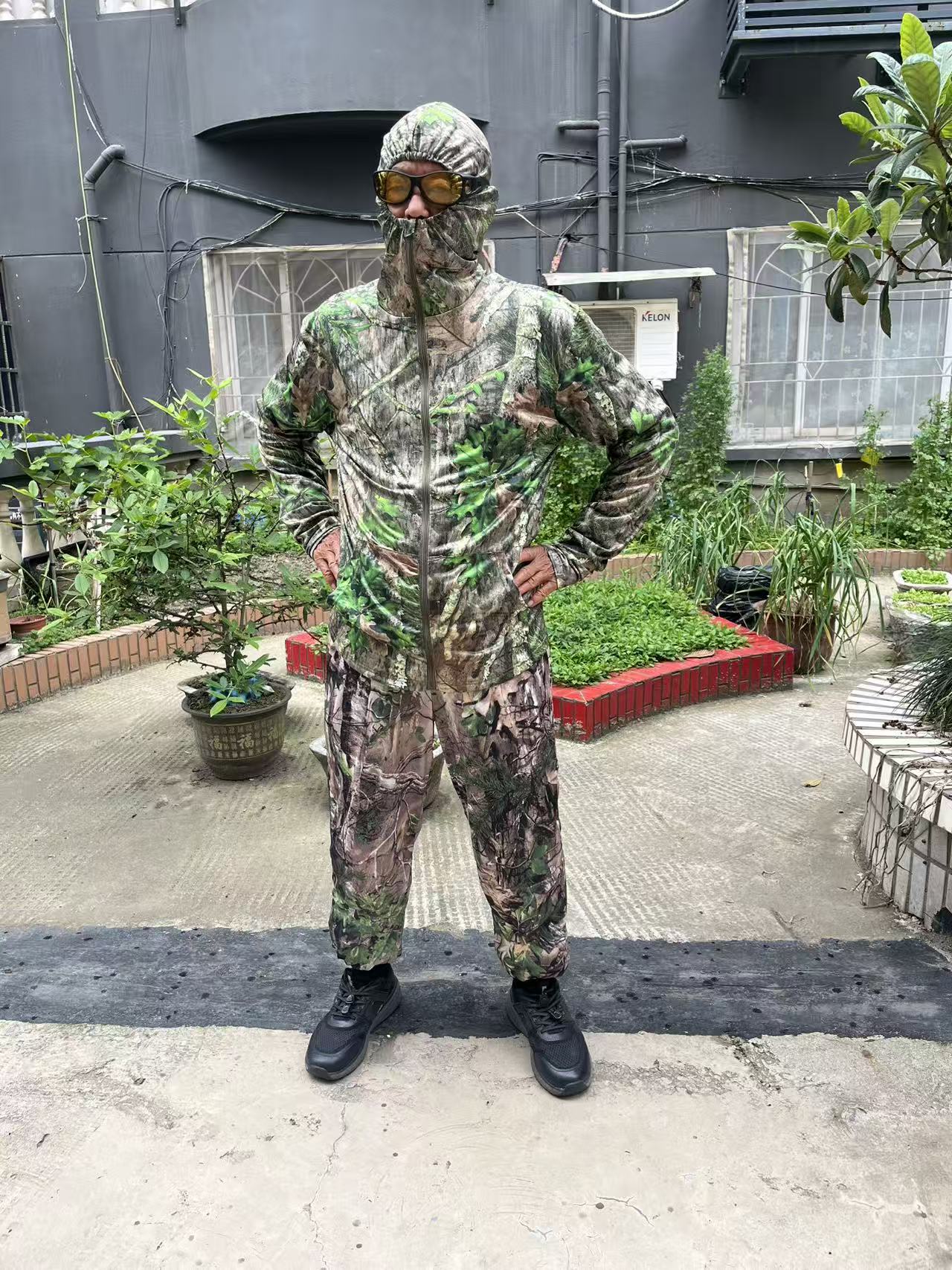 Summer outdoor sports ice silk breathable bionic clothing sun protection set, unisex camouflage zipper hooded sportswear