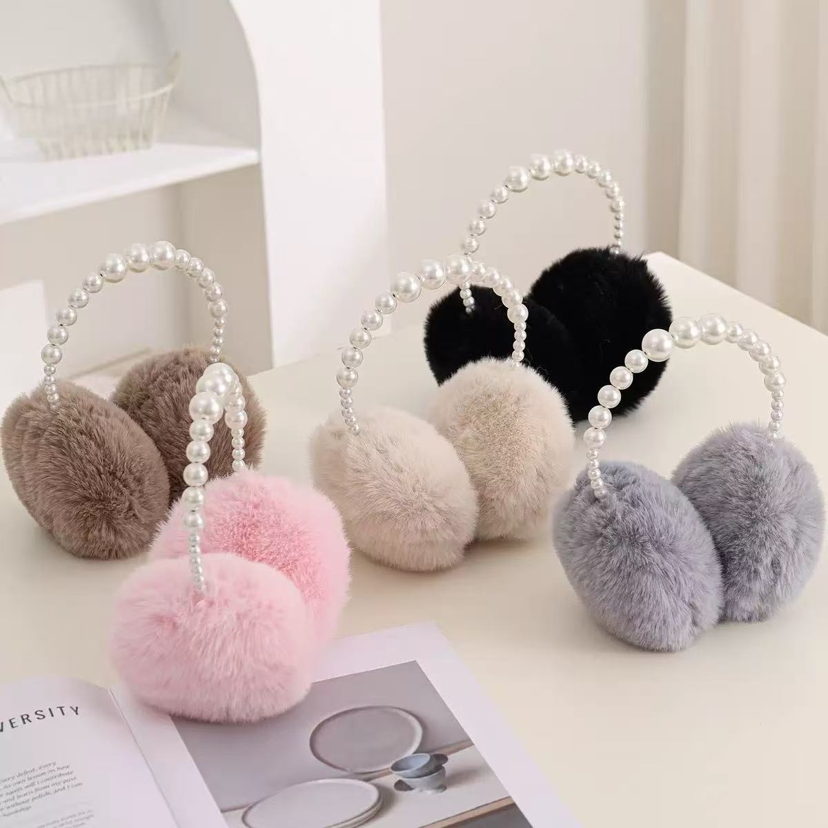Winter warm ear muffs, women's ear coverings, ear covers, plush fashionable ear bags, anti-rabbit fur pearl ear stands, ear warming and ear protection