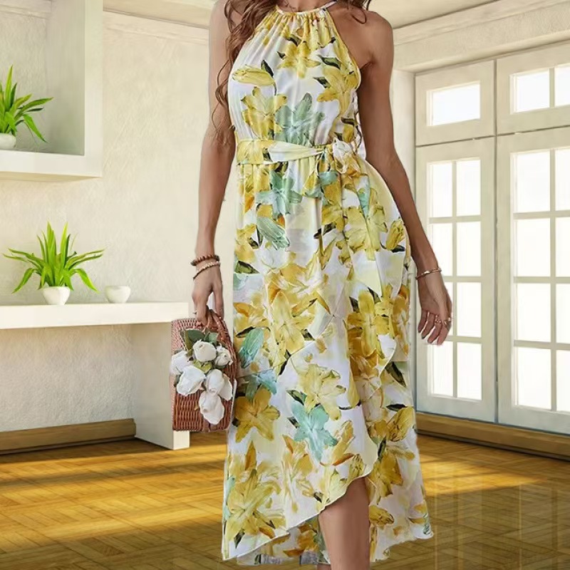 The Polo collar cheongsam dress with traditional Chinese floral patterns for women is yellow and fresh full figure