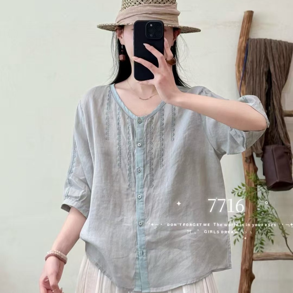 Spring 2026 new Japanese-style loose linen shirt, women's round-neck long-sleeved pleated design solid color sun protection top