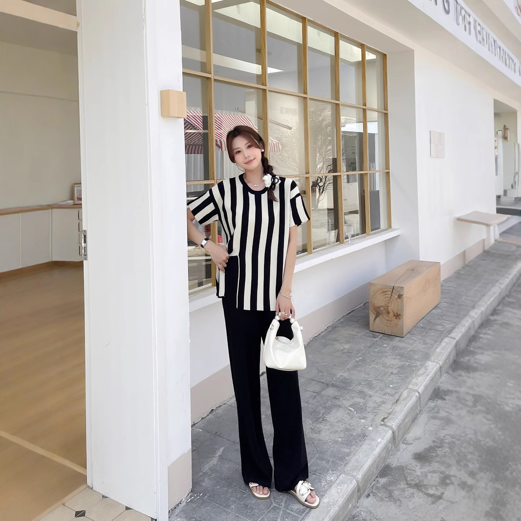 Striped suit fashion 2026 new black trousers with vertical stripes for women's casual wear full figure