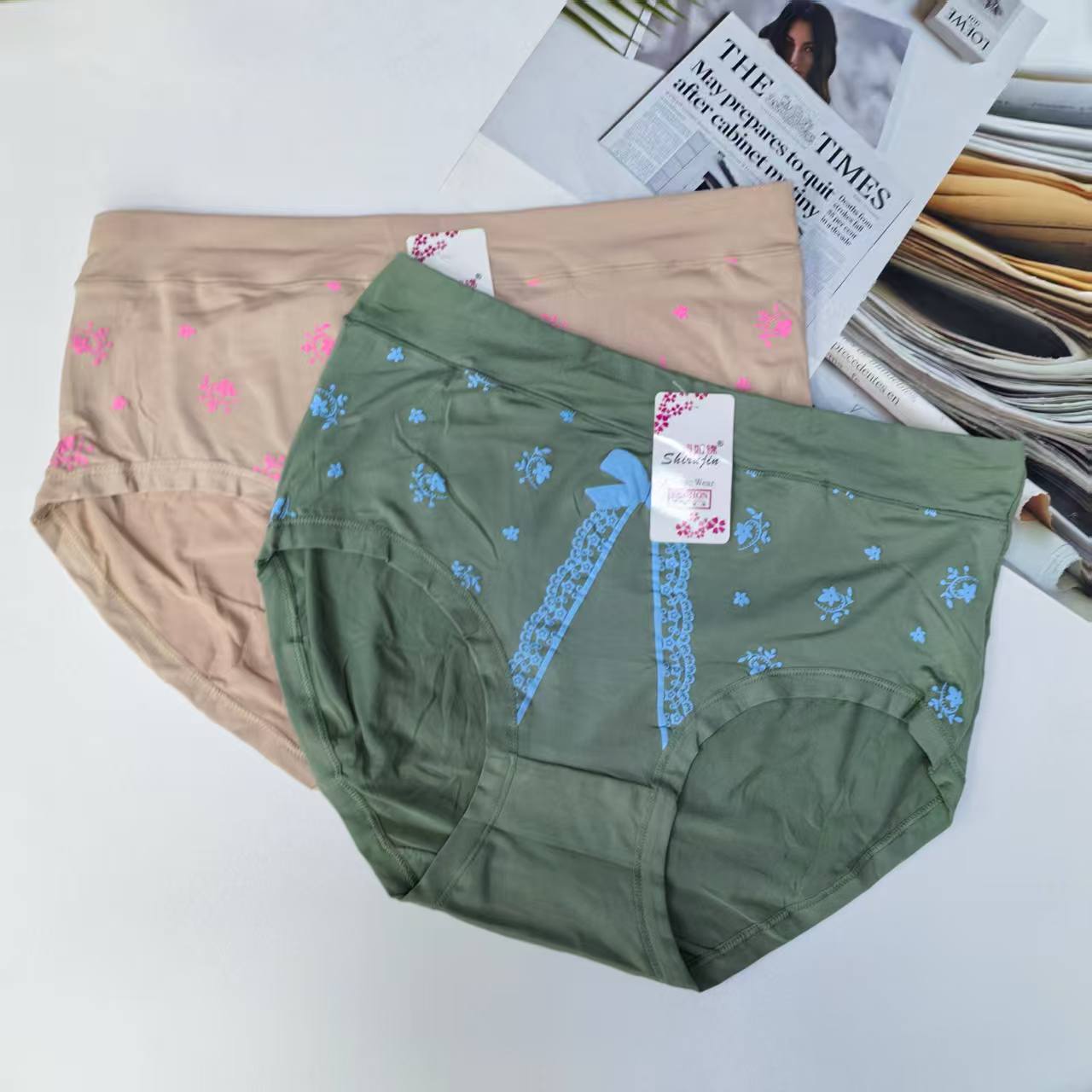 1641# Underwear for export to the Middle East and Africa. Women's sexy and romantic underwear with printed elastic waist and waist, women's triangle pants, QNI Item Picture