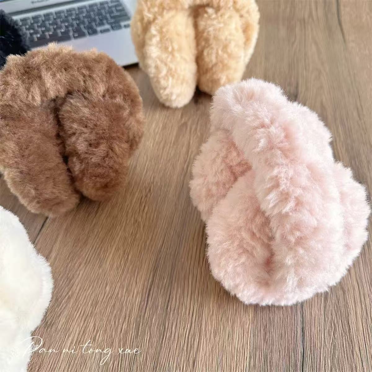 Foldable plush ear cups for girls, new autumn and winter warm ear covers for students, cute ear protection for students. Keep your ears warm in winter Specification image