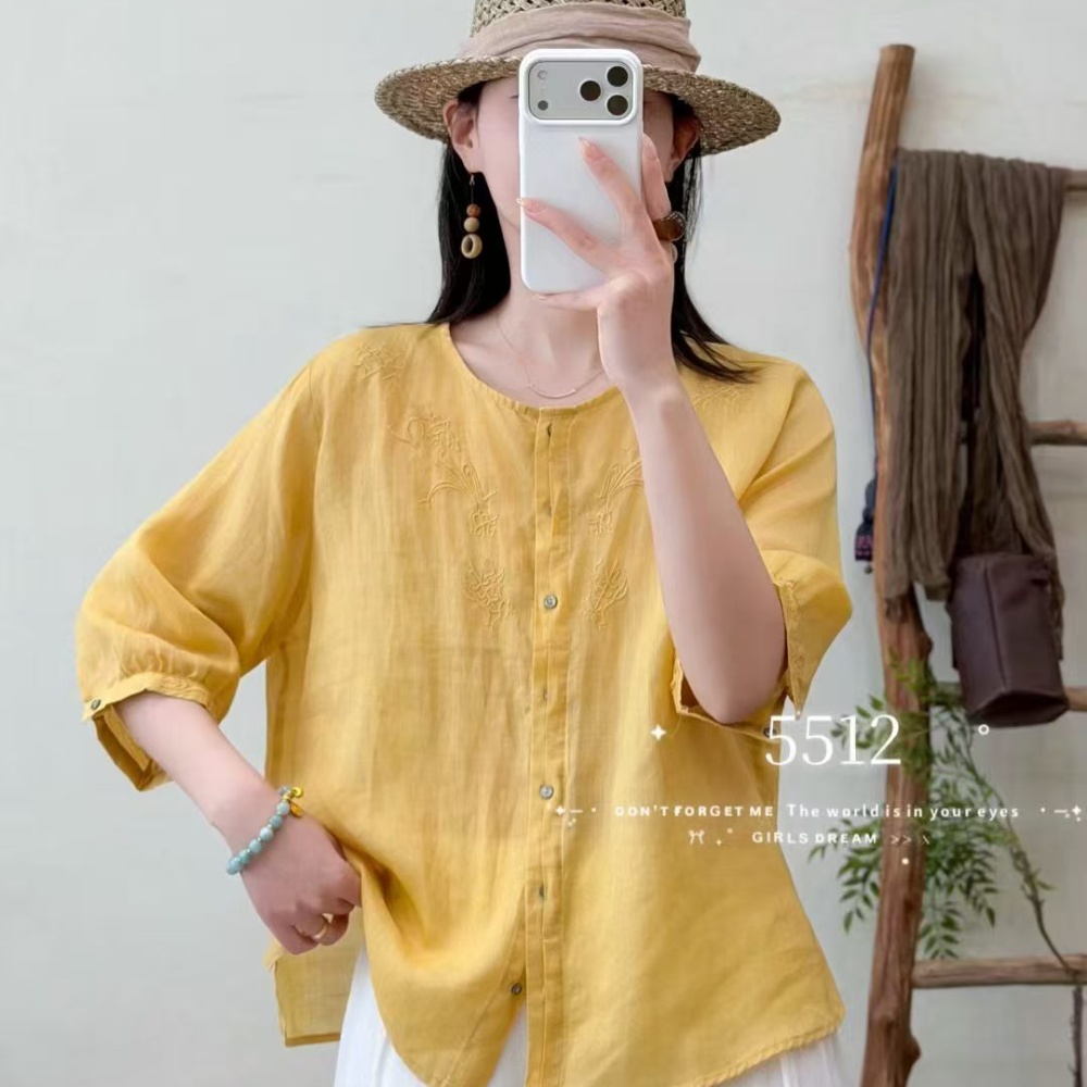 Spring 2026 new Japanese-style loose linen shirt, women's round-neck long-sleeved pleated design solid color sun protection top Application Scenario