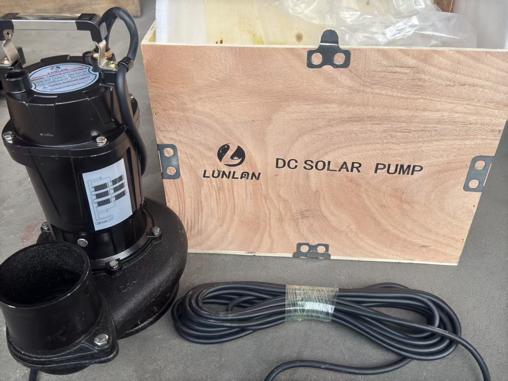 LUNLAN solar DC direct current water pump with a head of 32M solar water pump irrigation system Specification image