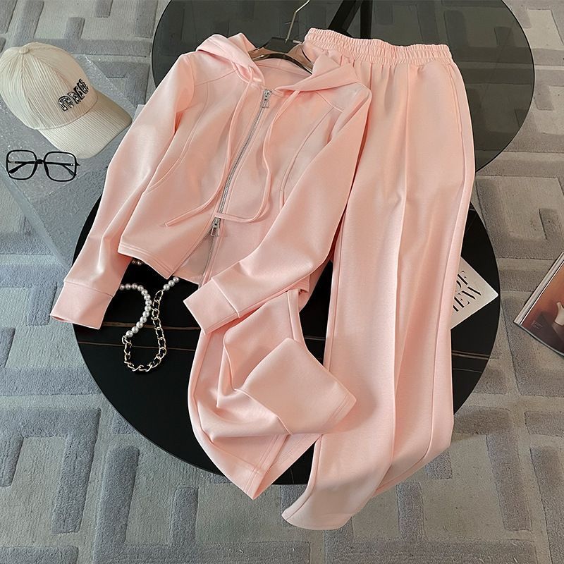 The pink hooded sportswear set is the same as the yoga hiking jersey in two pieces full figure