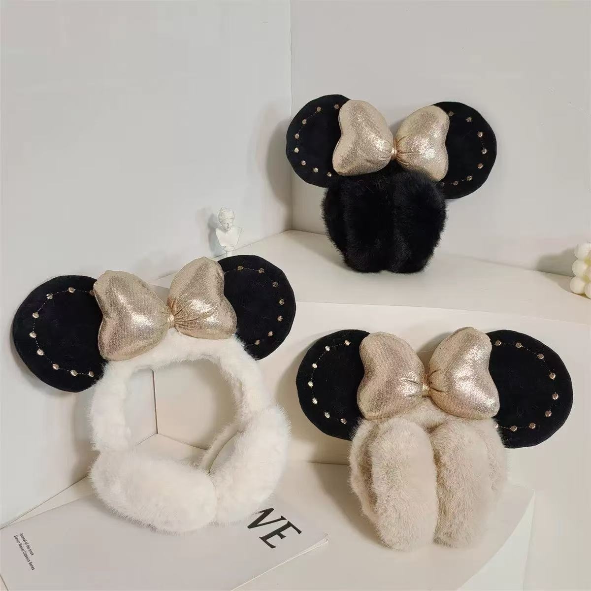 Winter cartoon Mickey Mouse ear bow plush folding ear cups are cute for girls to keep warm and protect against the cold details Picture