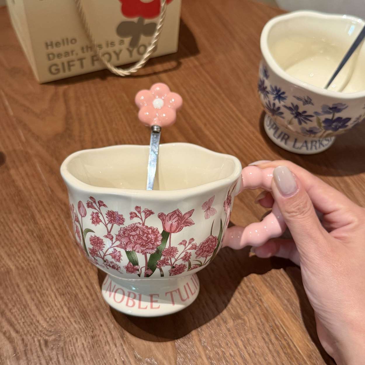 ins Wind chime Flower ceramic mug, high appearance level, highball cup, couple water cup, birthday gift 2026 new style cup Application Scenario