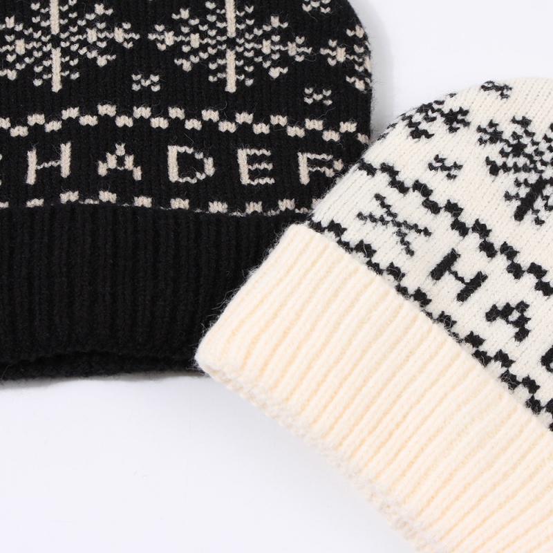 Knitted hat, woolen small hat accessories, knitted woolen straw hat, Korean Christmas style, autumn and winter snowflake letter flanged woolen hat, children's warm knitted hat, ear-protective hat, cold hat for adults Specification image
