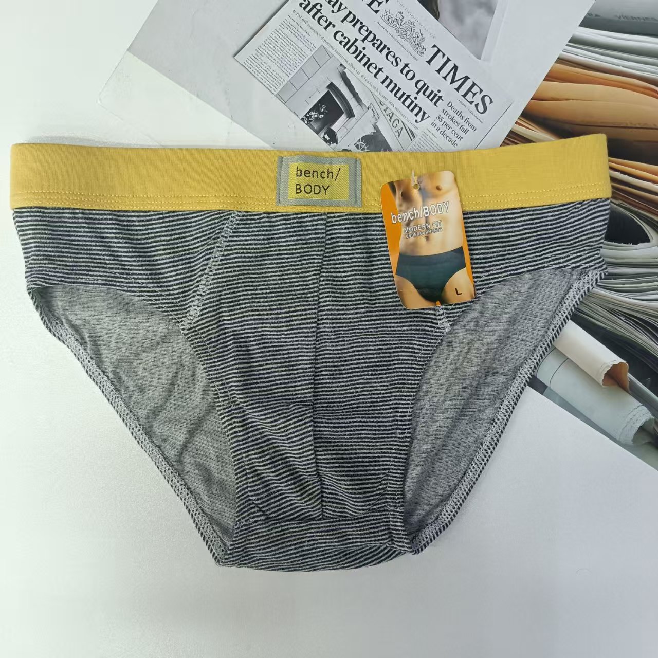 1679# Export of Middle East and Africa striped men's underwear, Men's briefs, Men's milk silk underwear, QNI Item Picture