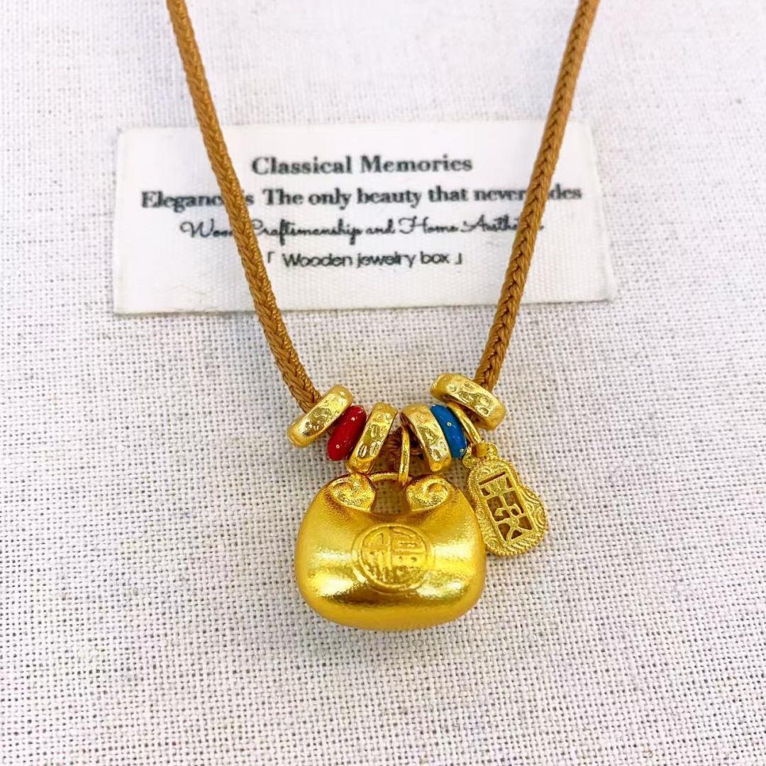 Long and simple sweater chain women's antique cloth rope necklace accessory is fashionable and versatile Application Scenario