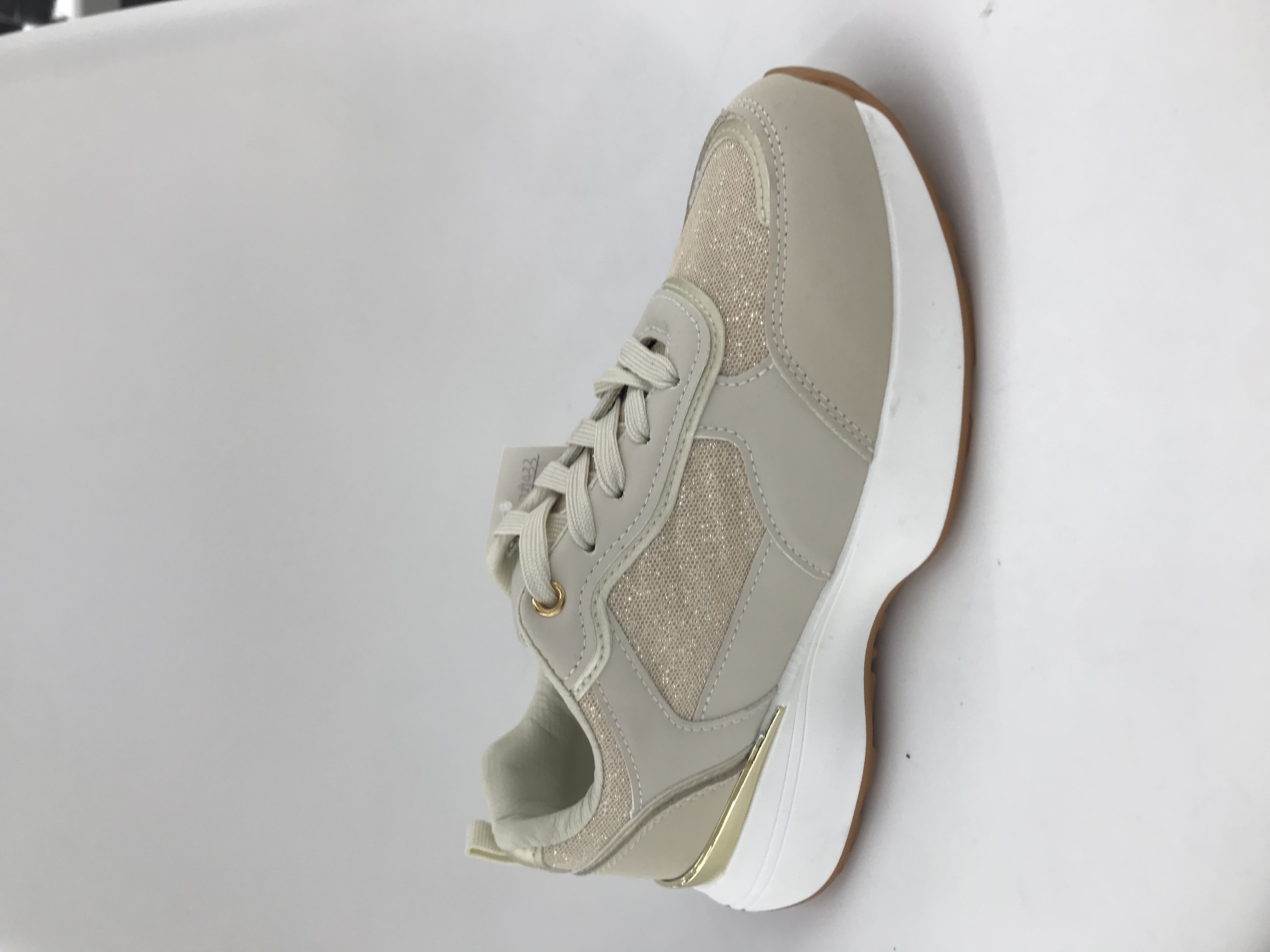 Thick-soled comfortable summer casual shopping shoes for women full figure