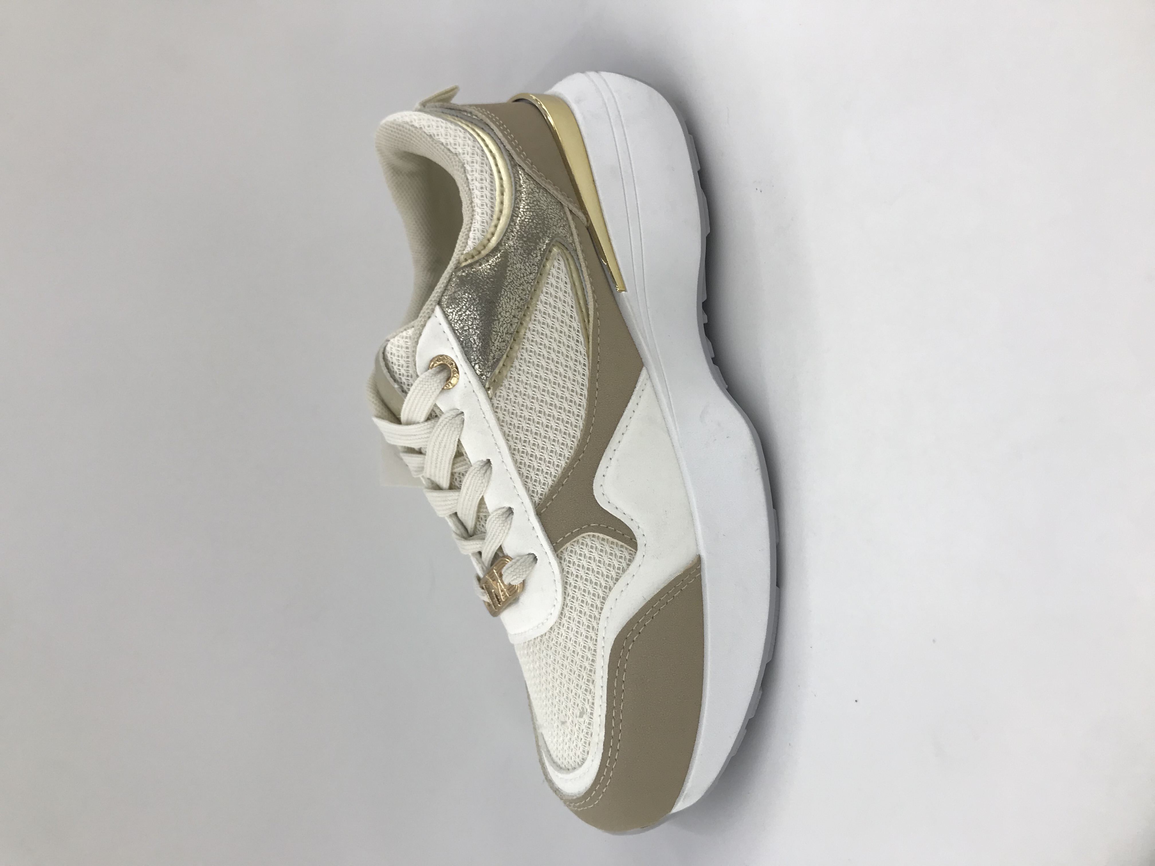New Balance light-colored summer casual shoes for women with thick soles are versatile full figure
