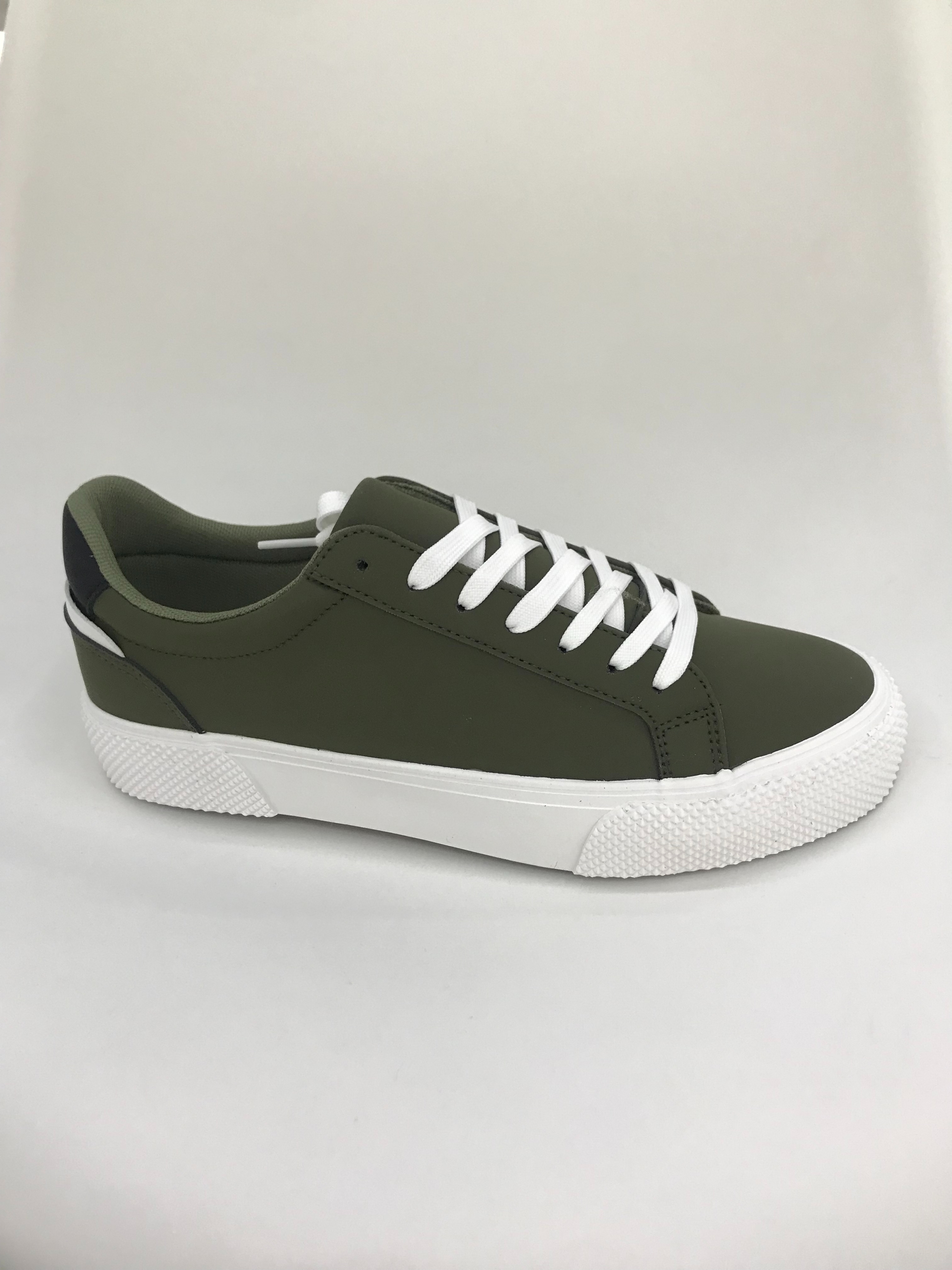 Men's casual board shoes, comfortable and trendy sports shoes for men Specification drawing