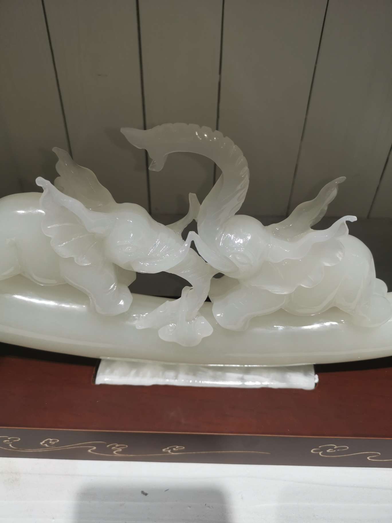 Auspicious and lucky Ba Yu ornaments are given as gifts to elders, leaders, when moving house, opening a store, or moving into a new home detail image 3