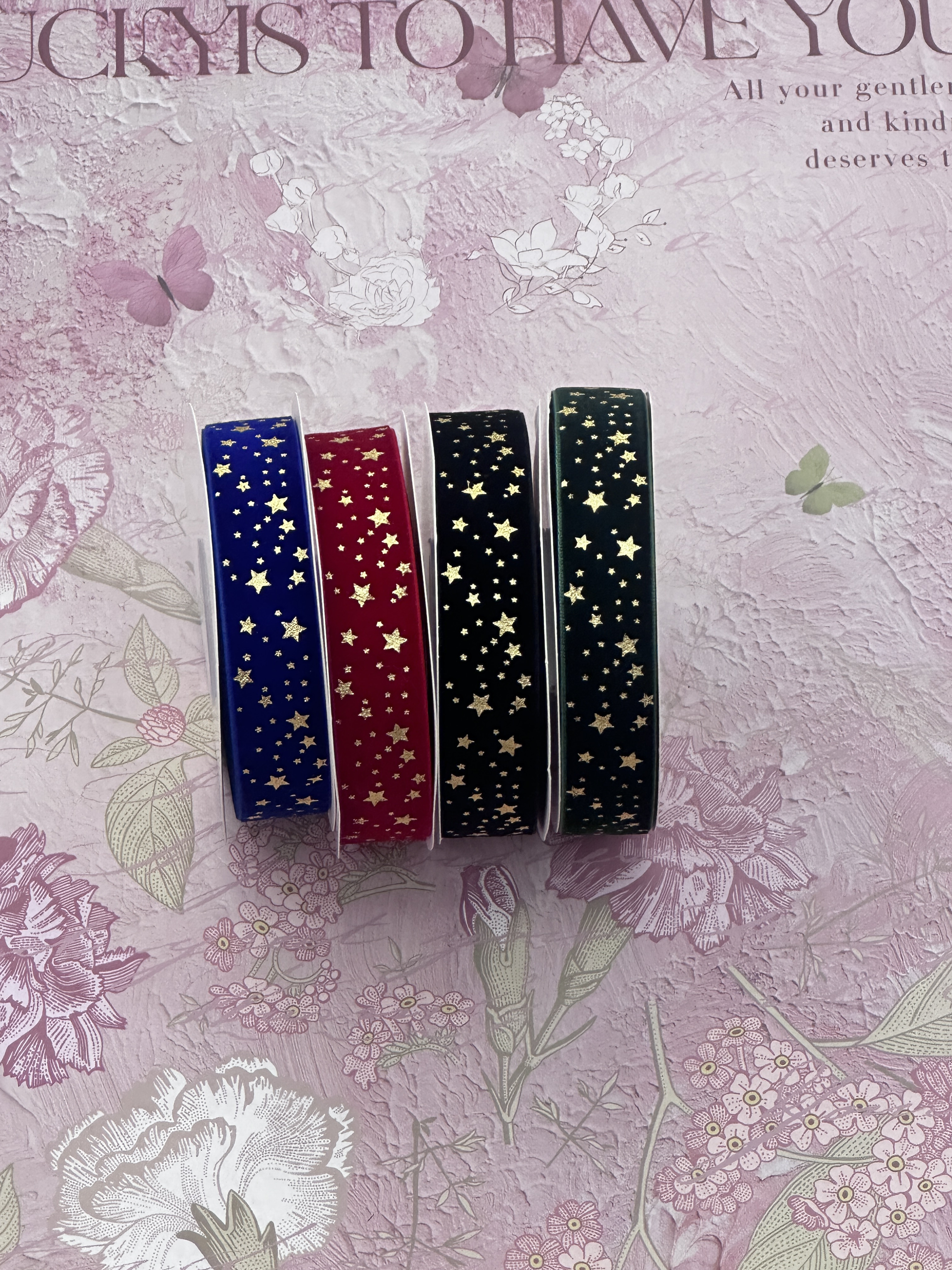 2.5cm flocking tape is directly dispatched from Yiwu factory. It is specially designed for DIY bows in flower gift boxes and has sufficient stock. details Picture