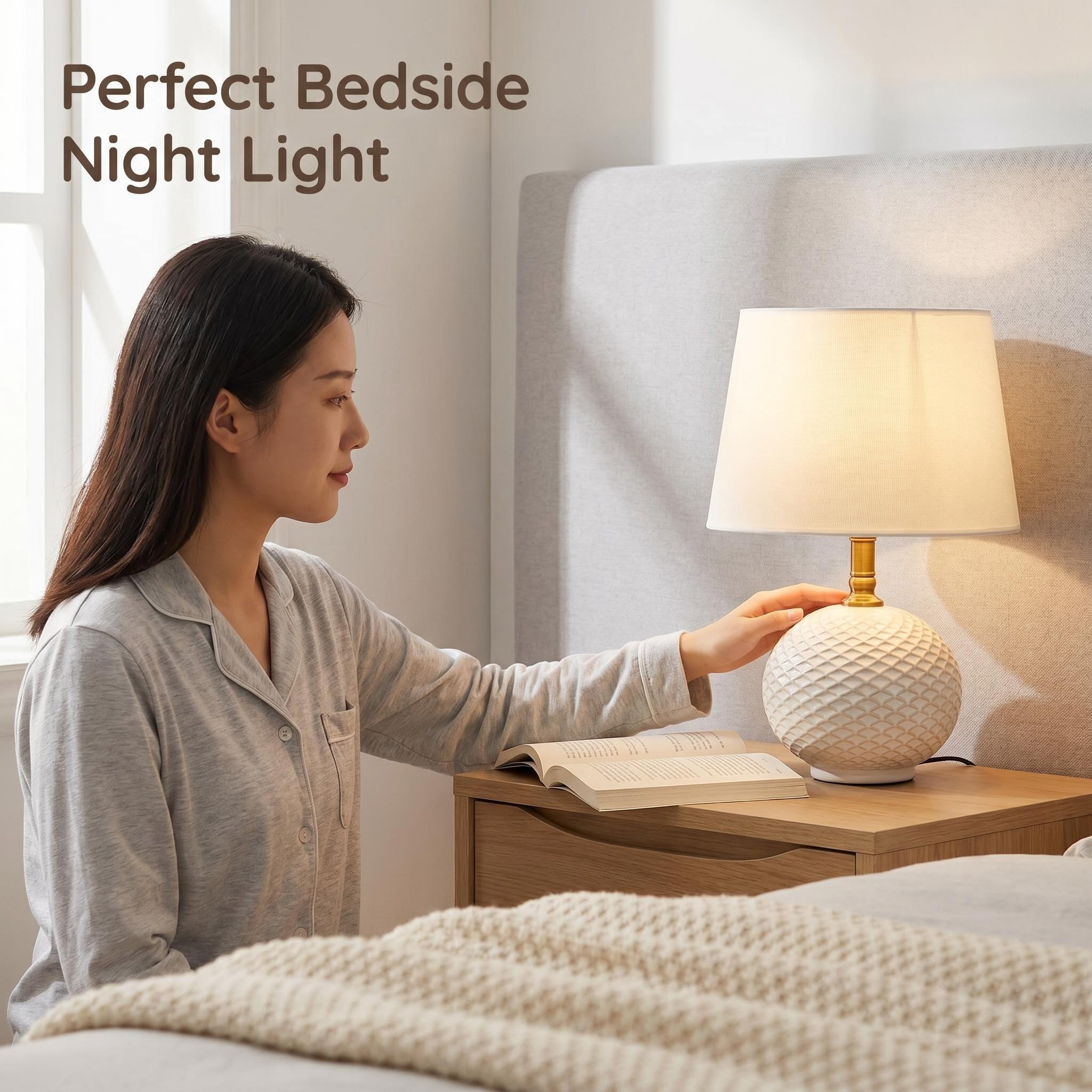 Jilian's new pineapple craft ceramic table lamp, fashionable bedside lamp and home decoration lighting fixture details Picture