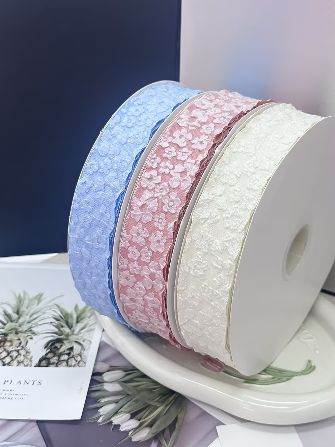 12-point camellia directly dispatched from Yiwu factory, flower gift box packaging for DIY bows, in sufficient stock.