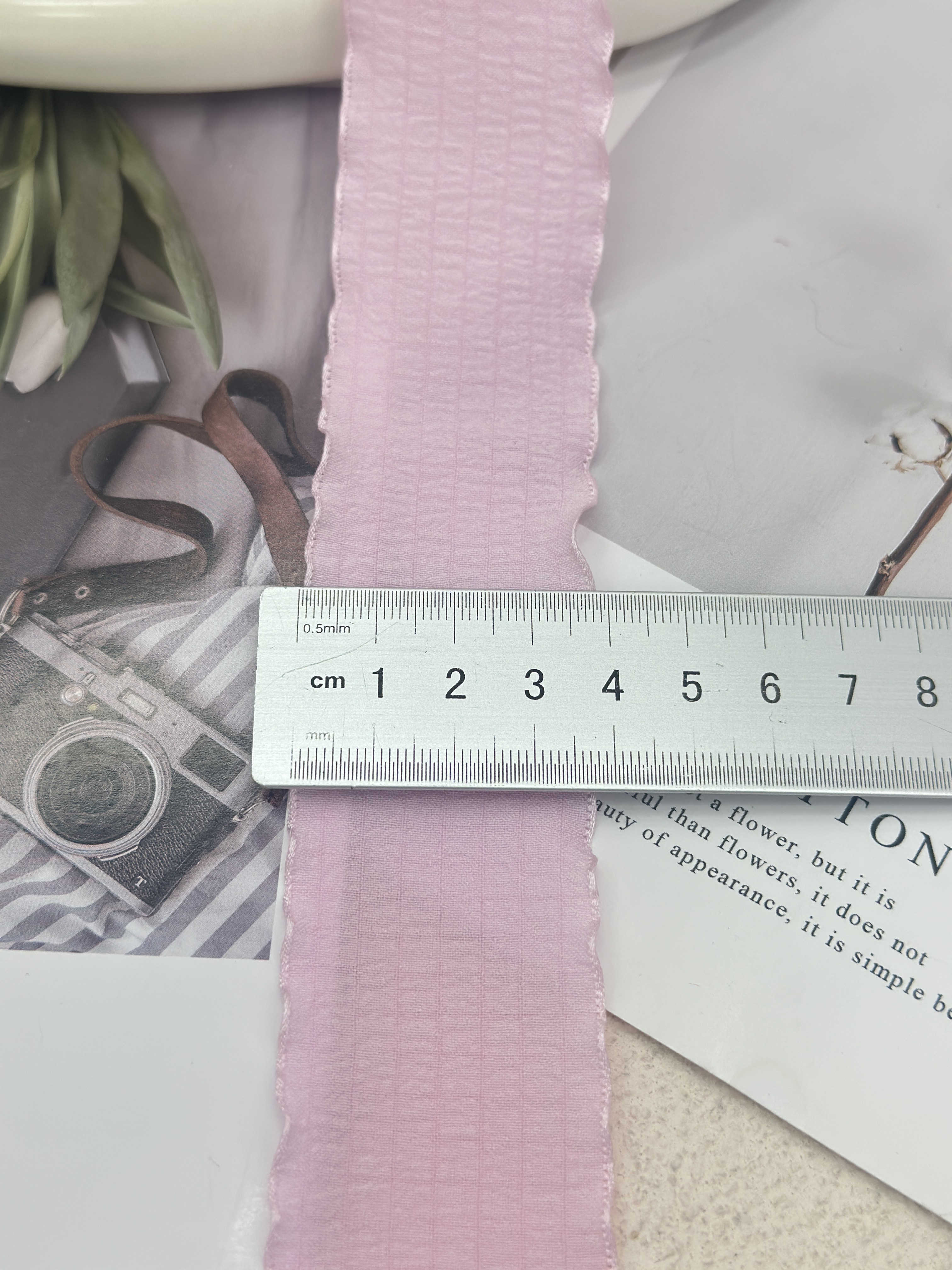 12-inch crinkled yarn can be used for gift wrapping, bouquet wrapping, bows, and DIY handicrafts Item Picture