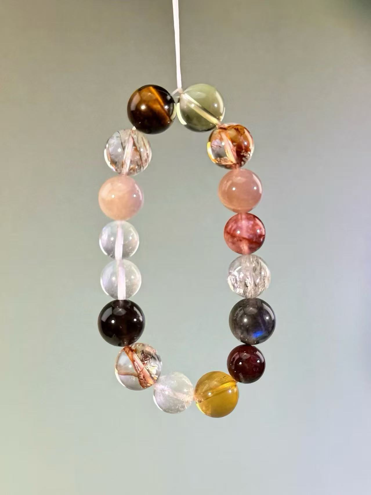 Advanced Phantom Bracelet, a new style of traditional Chinese auspicious and lucky bracelet fashion accessory Item Picture
