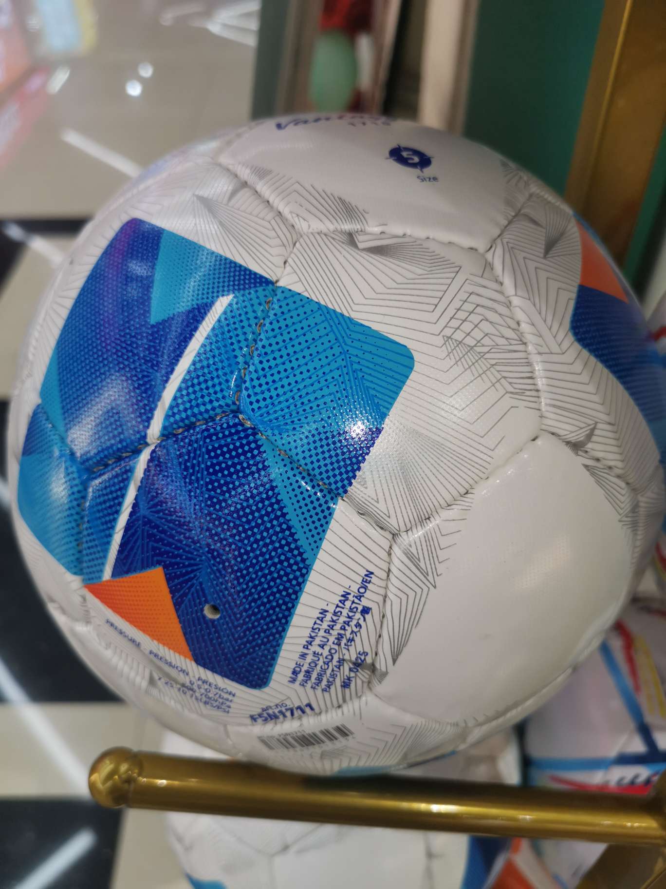 Creative handicrafts, gifts, ornaments, home decoration, other craft ornaments, handcrafted footballs, made in Pakistan, international event standard footballs Application Scenario