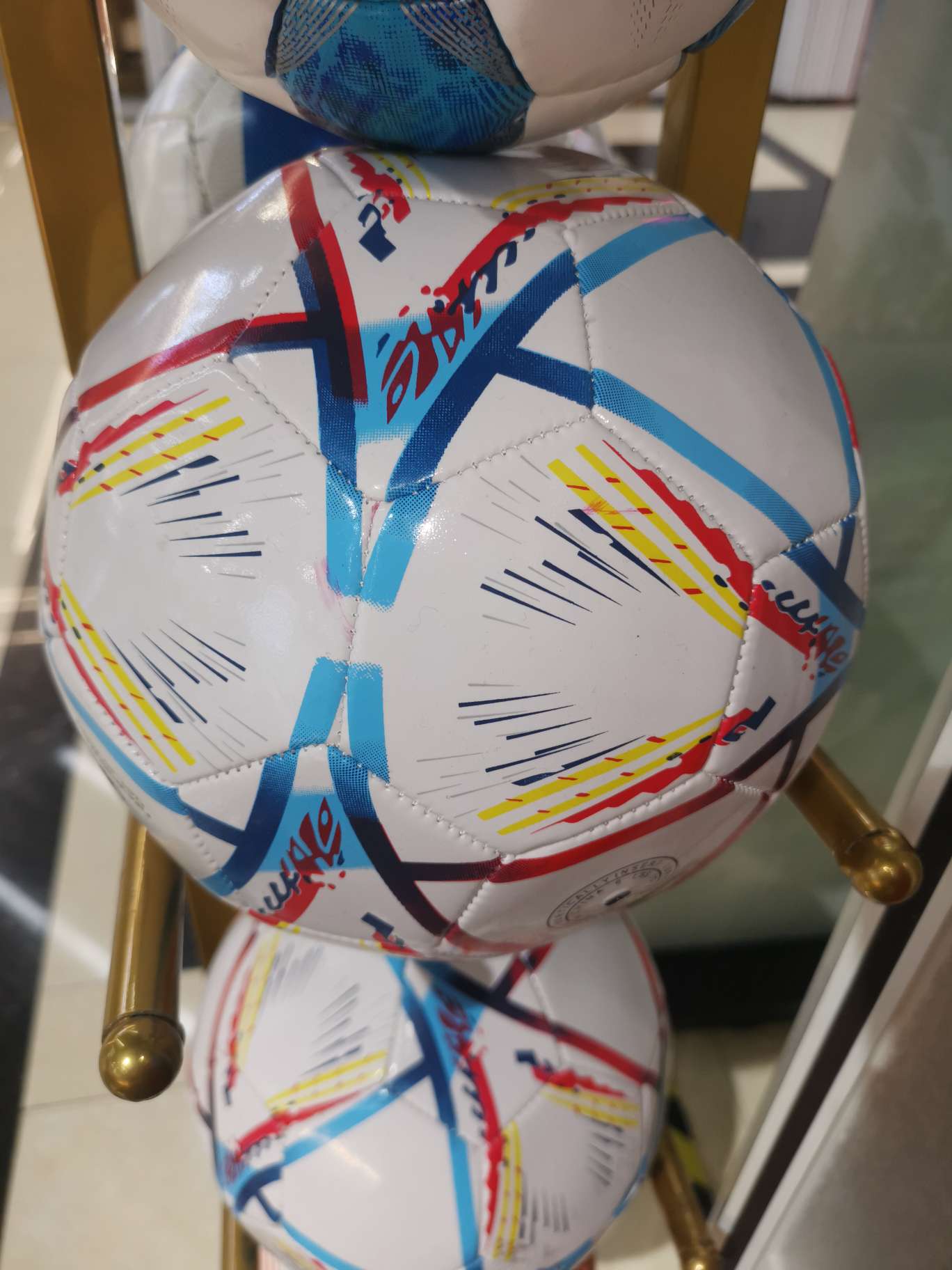Creative handicrafts, gifts, ornaments, home decoration, other craft ornaments, handcrafted footballs, made in Pakistan, international event standard footballs detail image 2