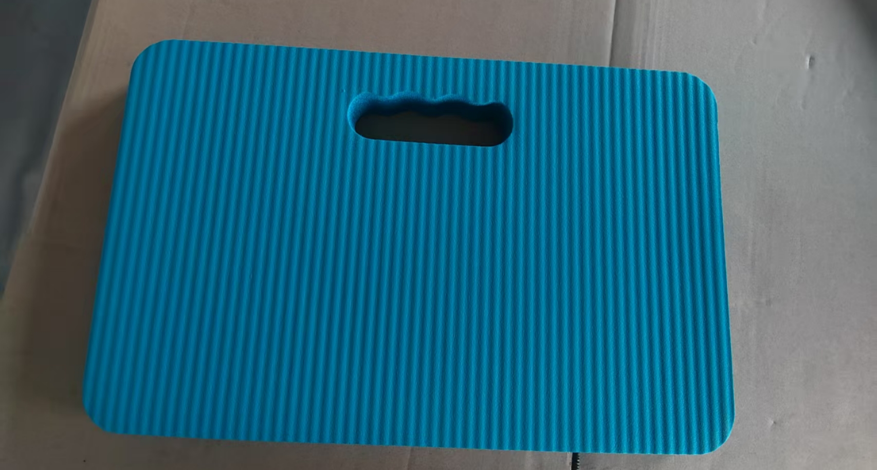 Thickened blue Muslim kneeling mat, Islamic prayer items, Buddhist altars, universal Muslim products, Muslim products, thickened Buddhist altars Application Scenario