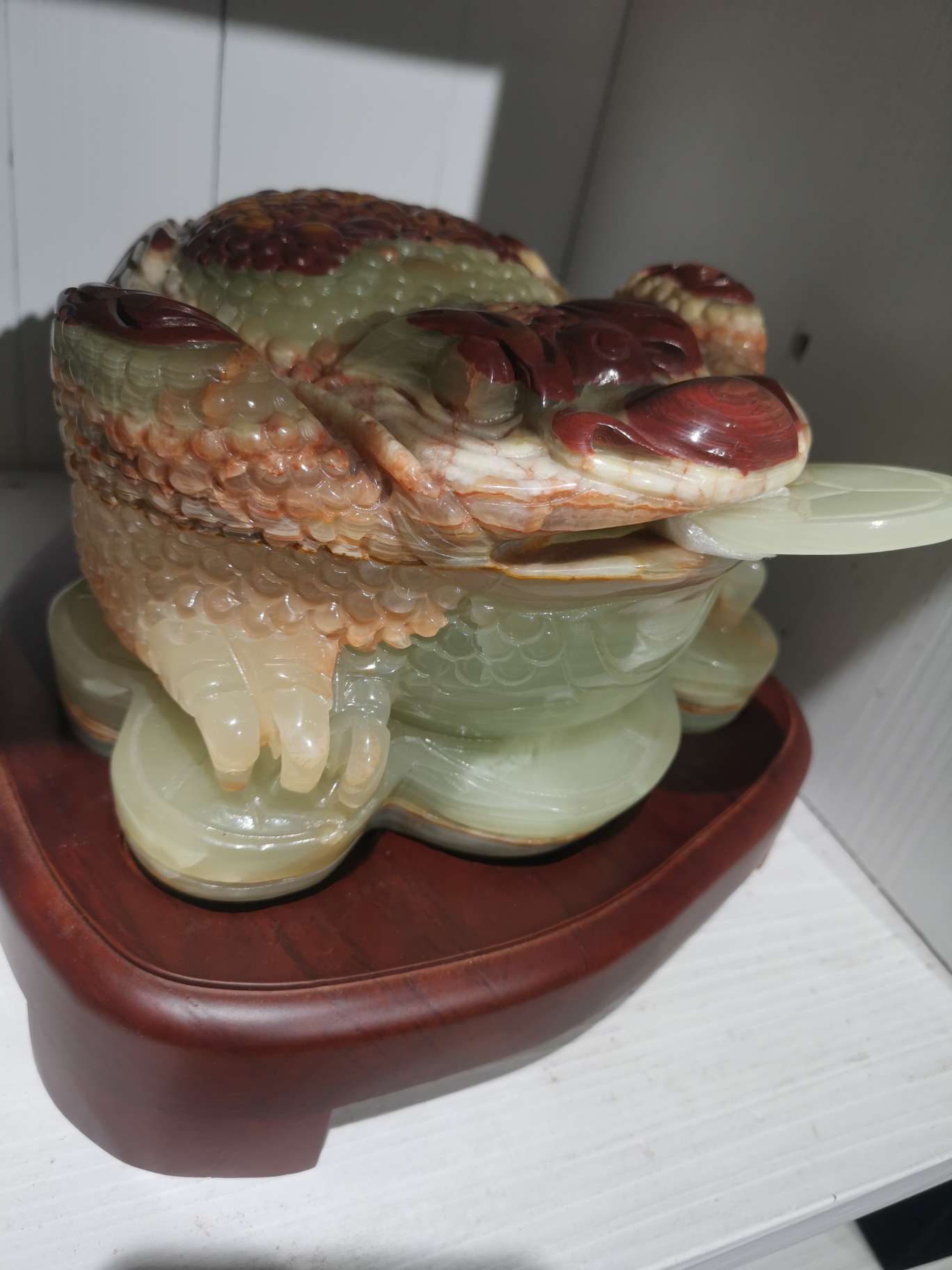 Creative handicrafts, gifts, ornaments, home decoration, other craft ornaments, golden toad ornaments, jade ornaments for attracting wealth, gifts for giving to others, elders, leaders, moving house, opening a store, moving into a new home detail image 2