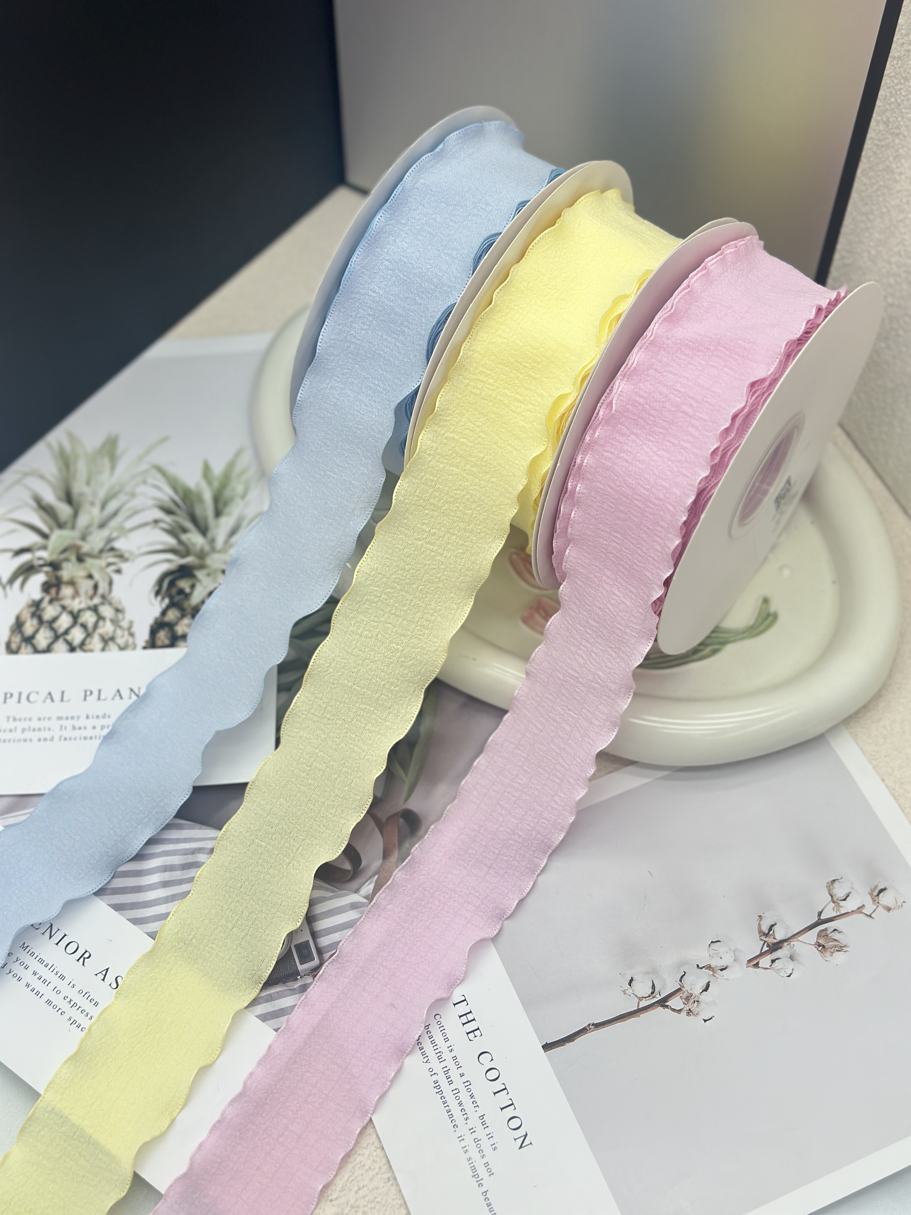 12-inch crinkled yarn can be used for gift wrapping, bouquet wrapping, bows, and DIY handicrafts Specification image