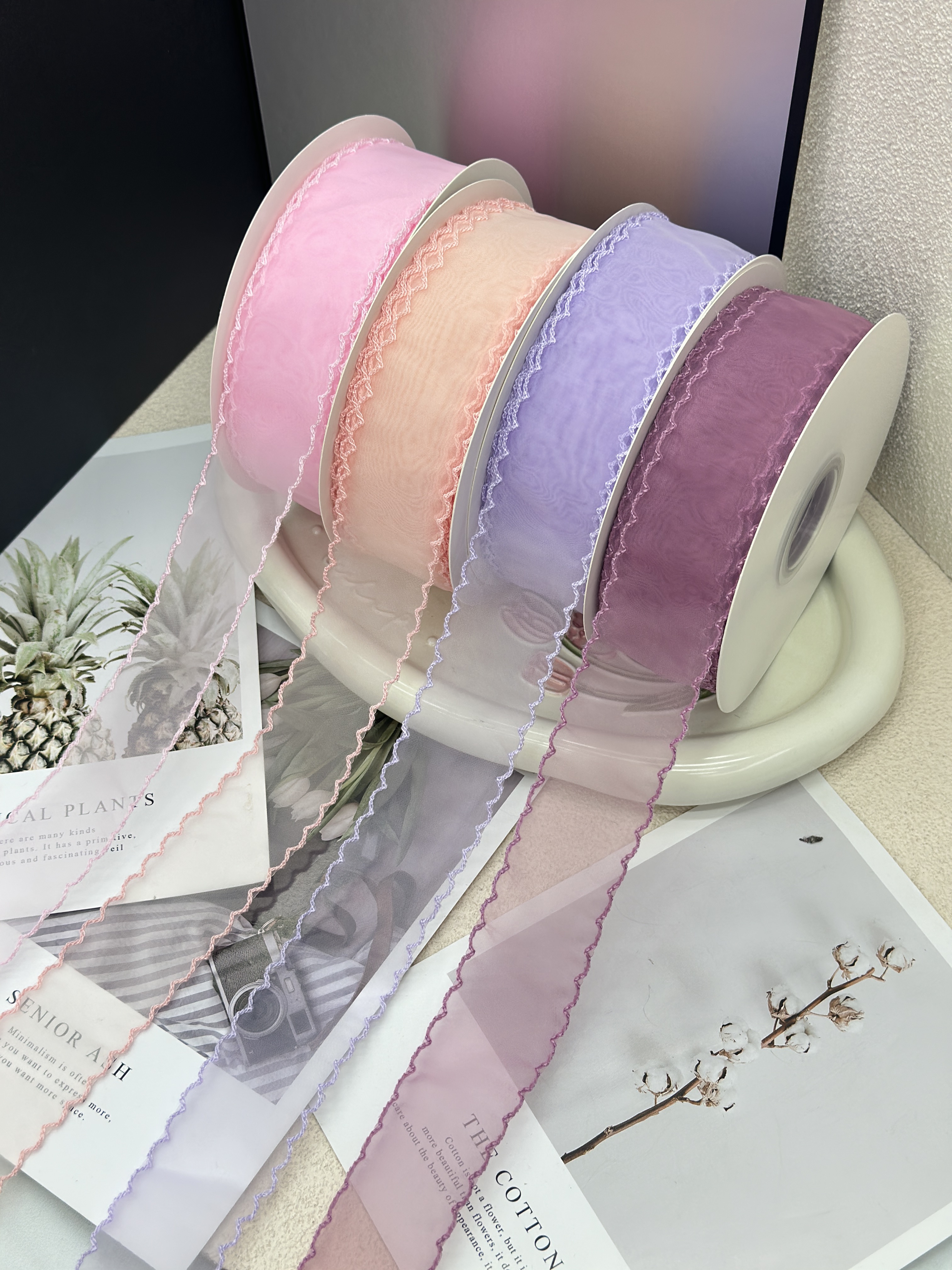 The 12-point plain gauze can be used for gift wrapping, bouquet wrapping, bows, and DIY handicrafts Specification image