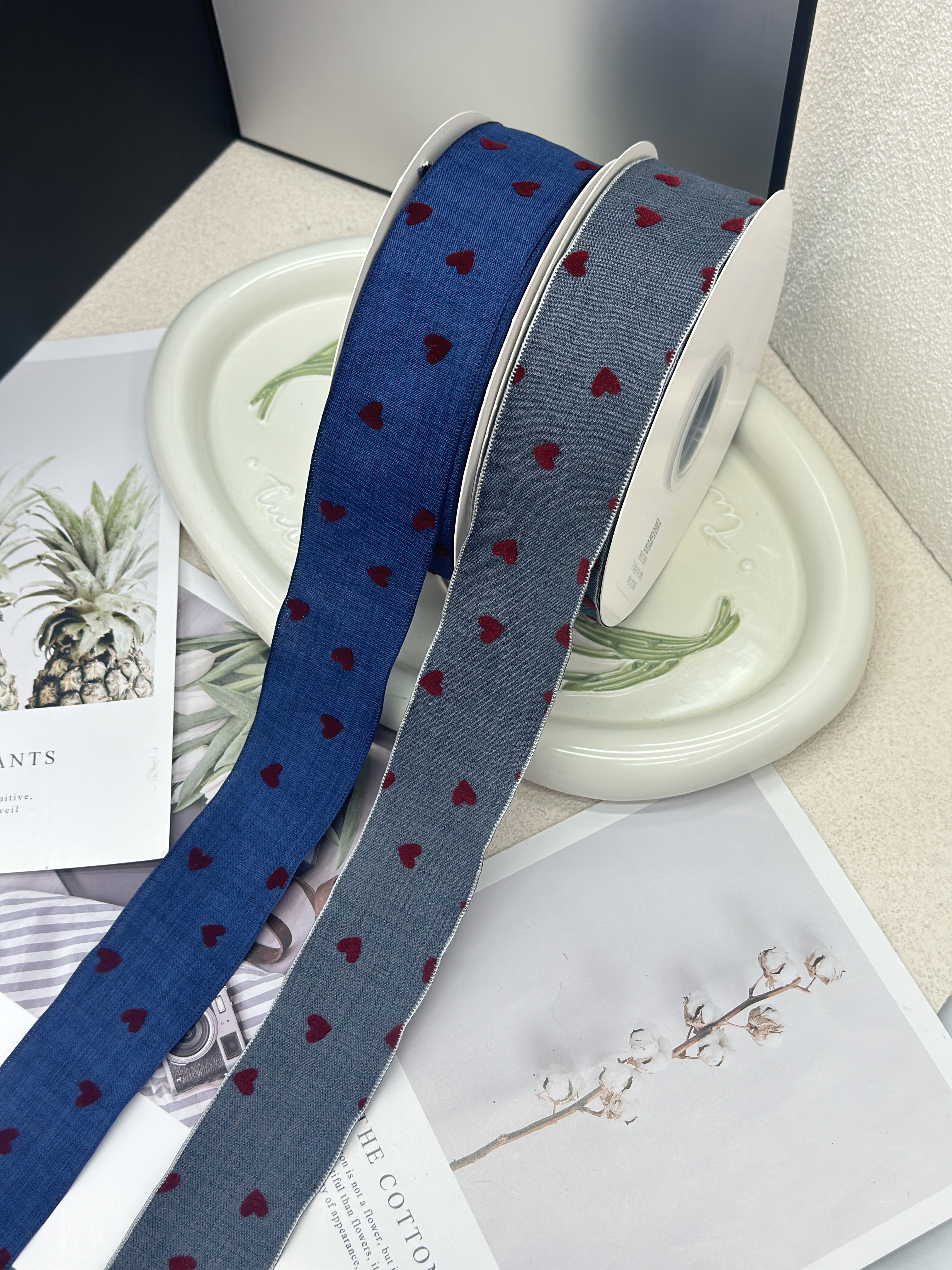 The 12-point straight-edge heart-shaped denim ribbon can be used for gift wrapping, bouquet wrapping, bows, and DIY handicrafts details Picture