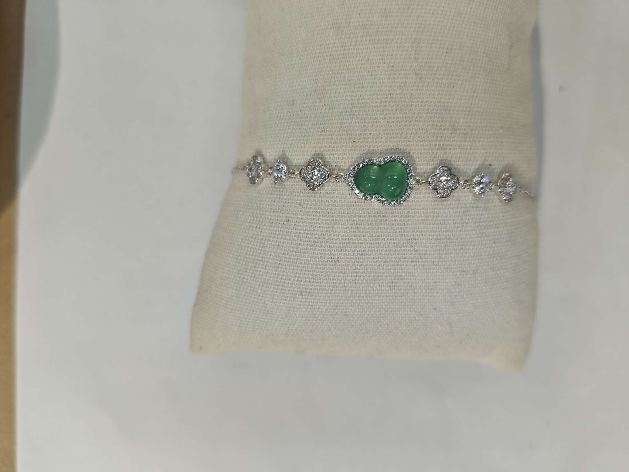 New S925 silver bracelet, green chalcedony Fortune silver bracelet detail image 3