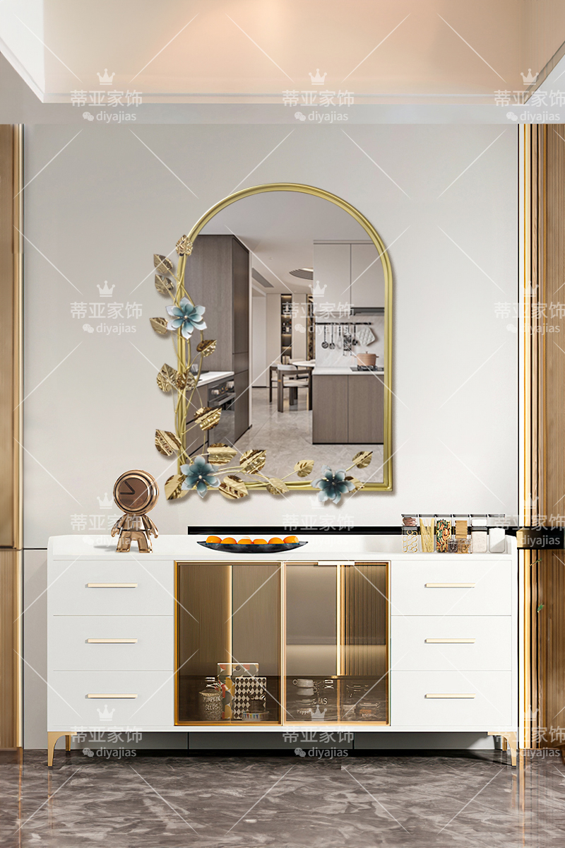 Golden arched zinc alloy photo frame, decorative flower mirror, picture frame and photo frame Application Scenario